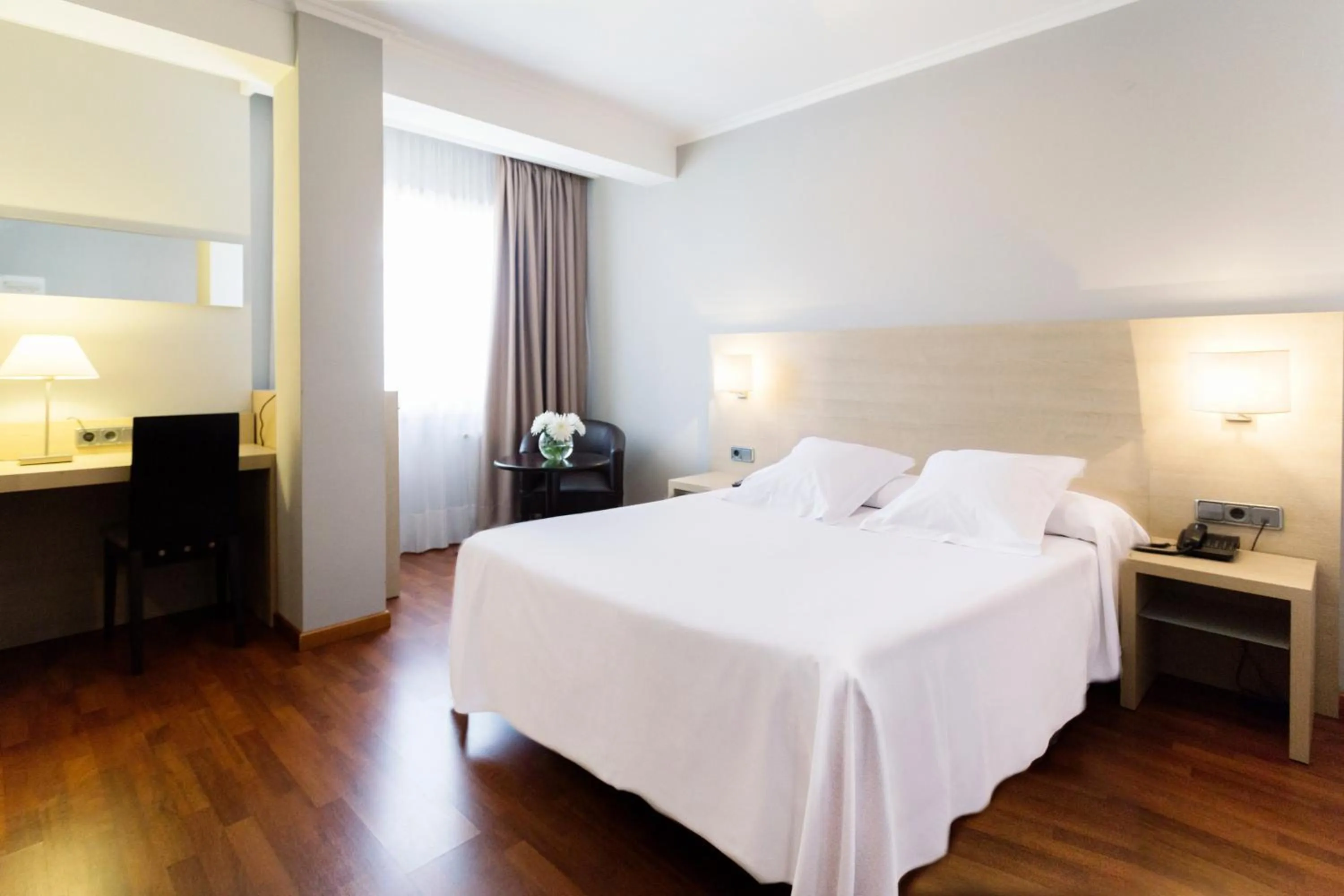 Photo of the whole room, Bed in Hotel Valencia