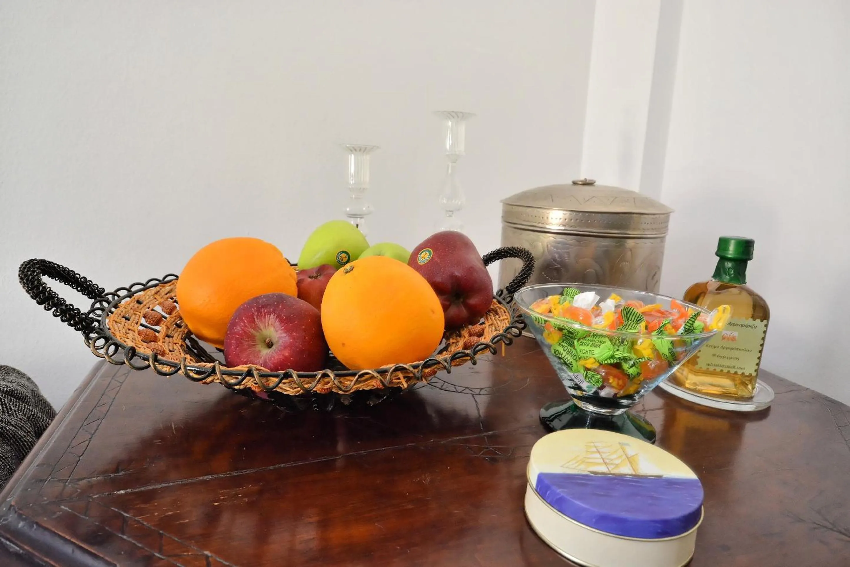 Food and drinks in Plaka Elegant Apartment