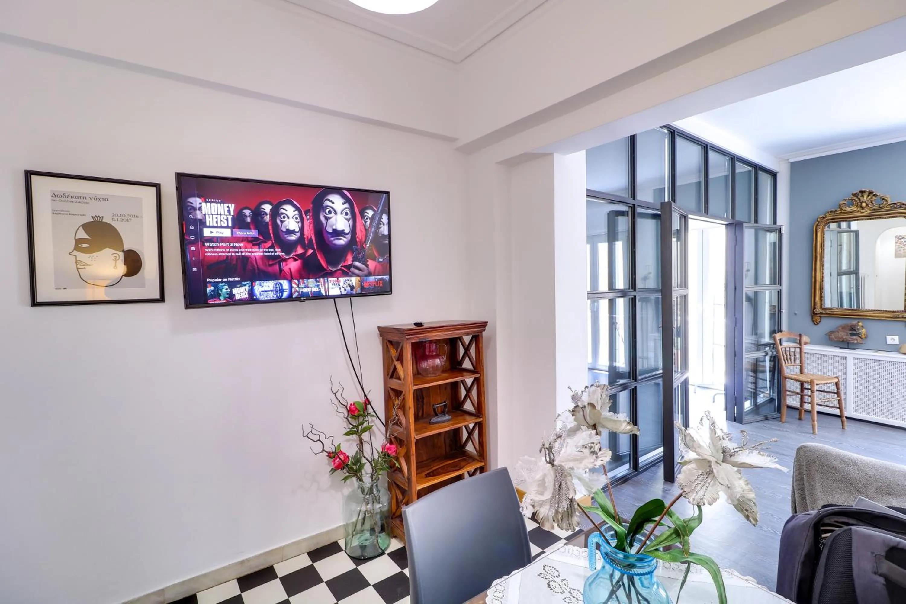 Decorative detail in Plaka Elegant Apartment