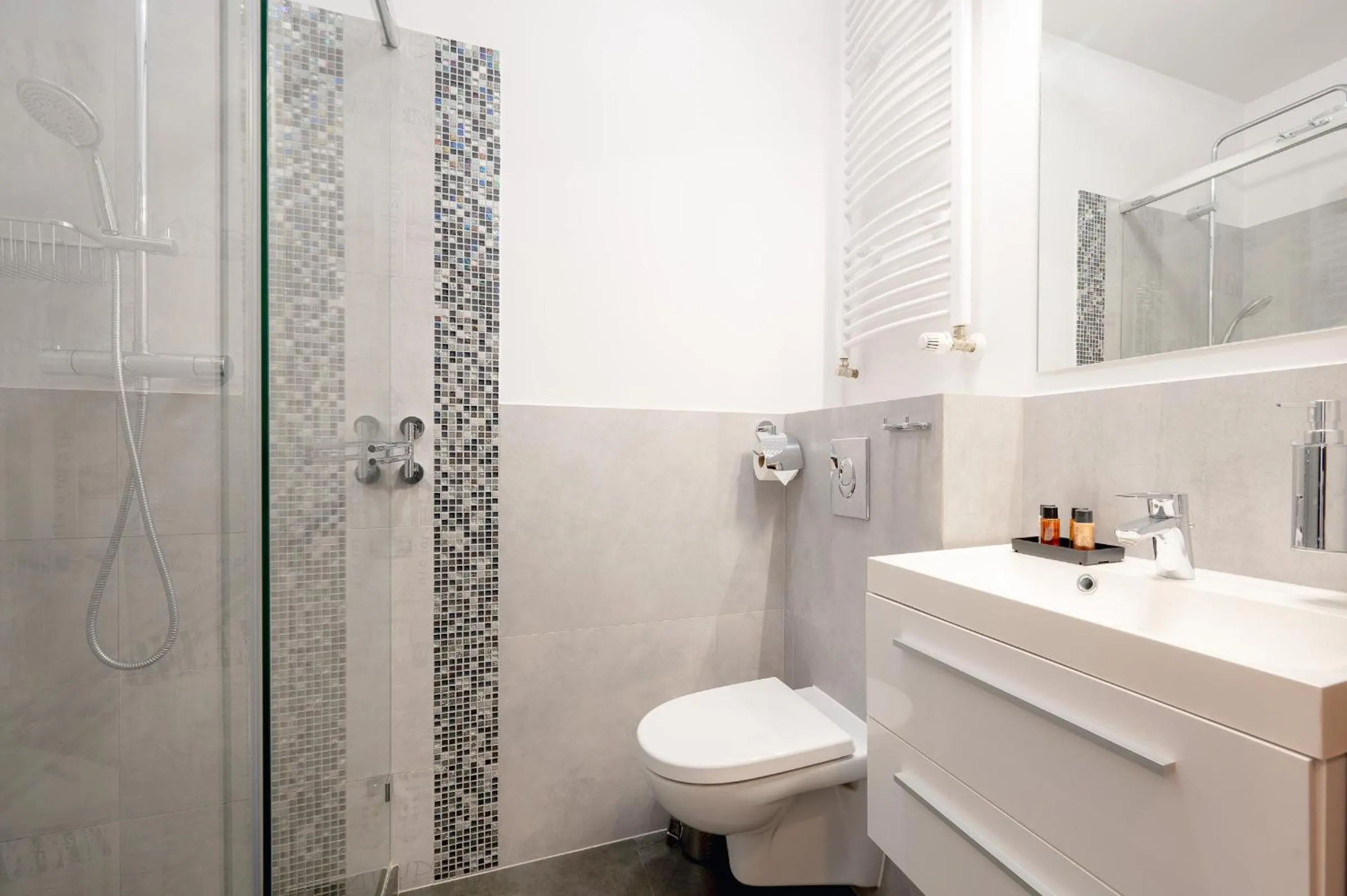 Shower in EXCLUSIVE Aparthotel