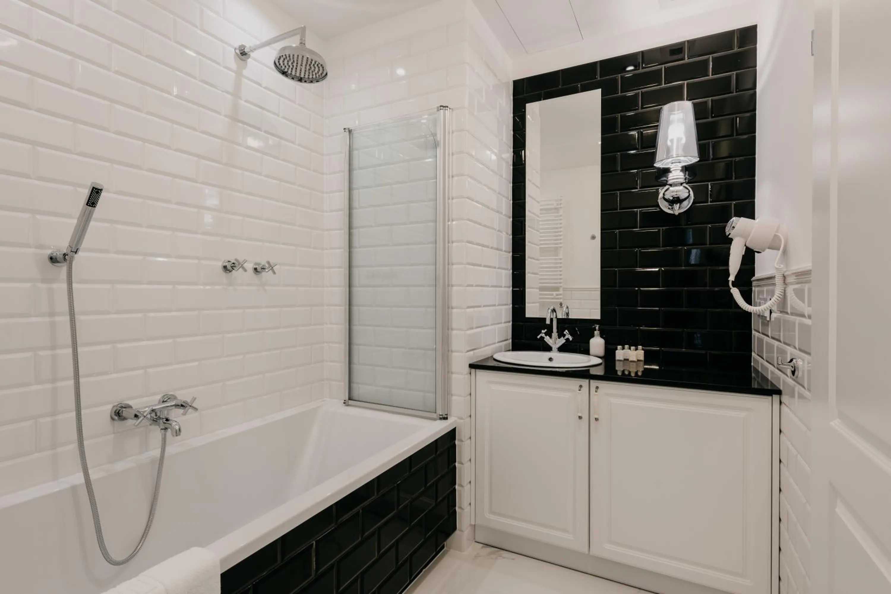 Bath in EXCLUSIVE Aparthotel