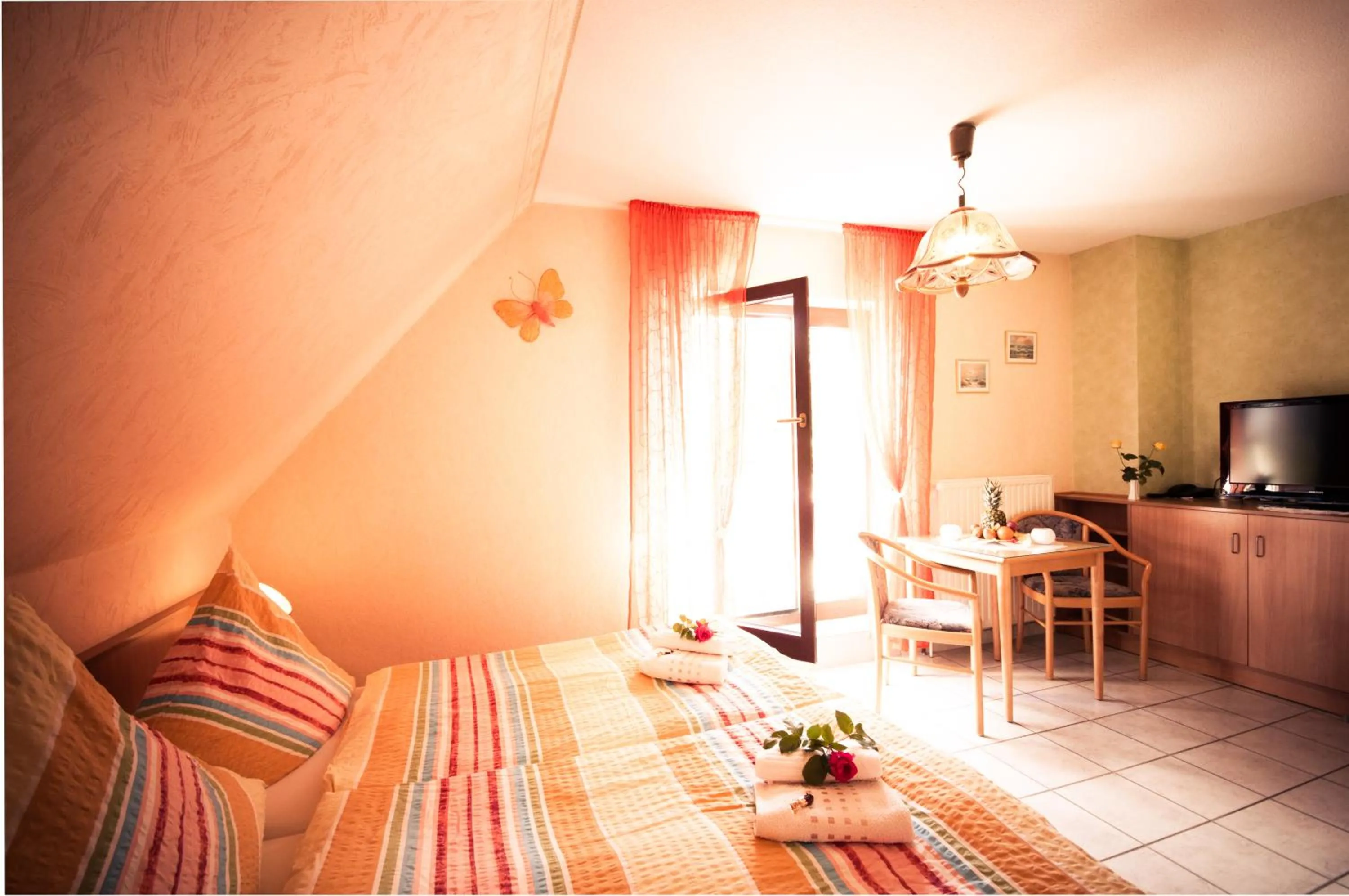 Photo of the whole room, Bed in Pension Fischerhaus