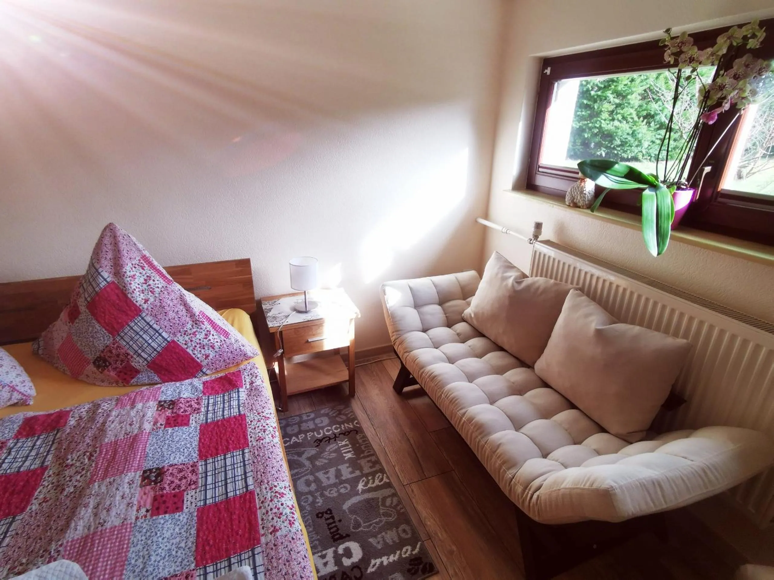 Living room, Bed in Pension Fischerhaus