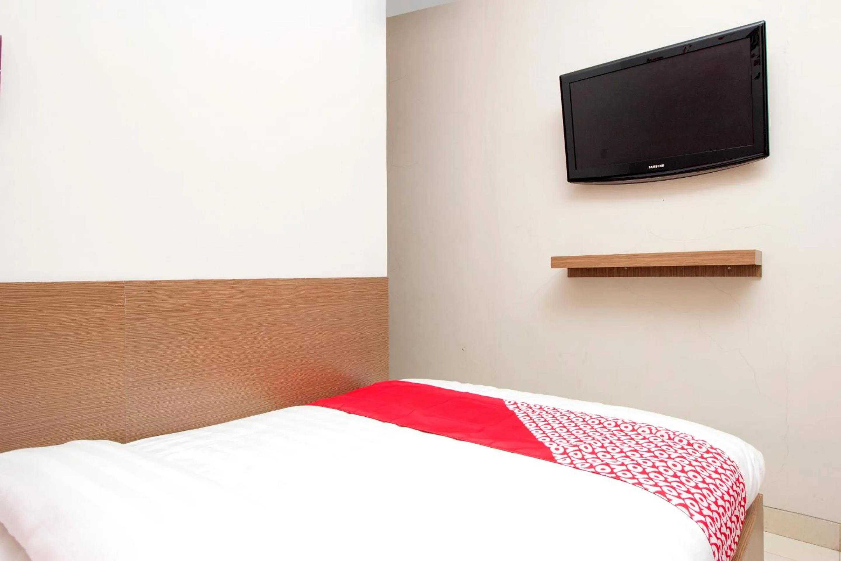 Bedroom, Bed in Collection O 1061 Aliya Homestay