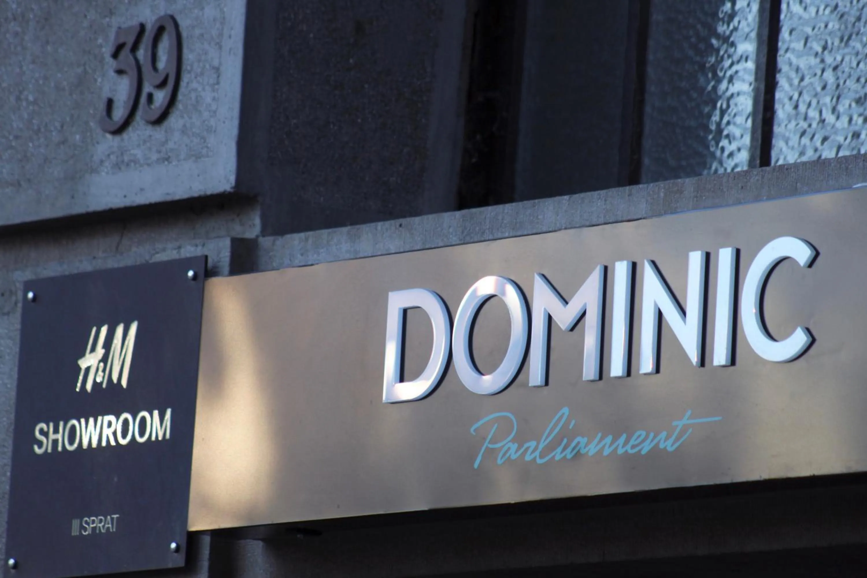 Logo/Certificate/Sign in Dominic Smart & Luxury Suites - Parliament