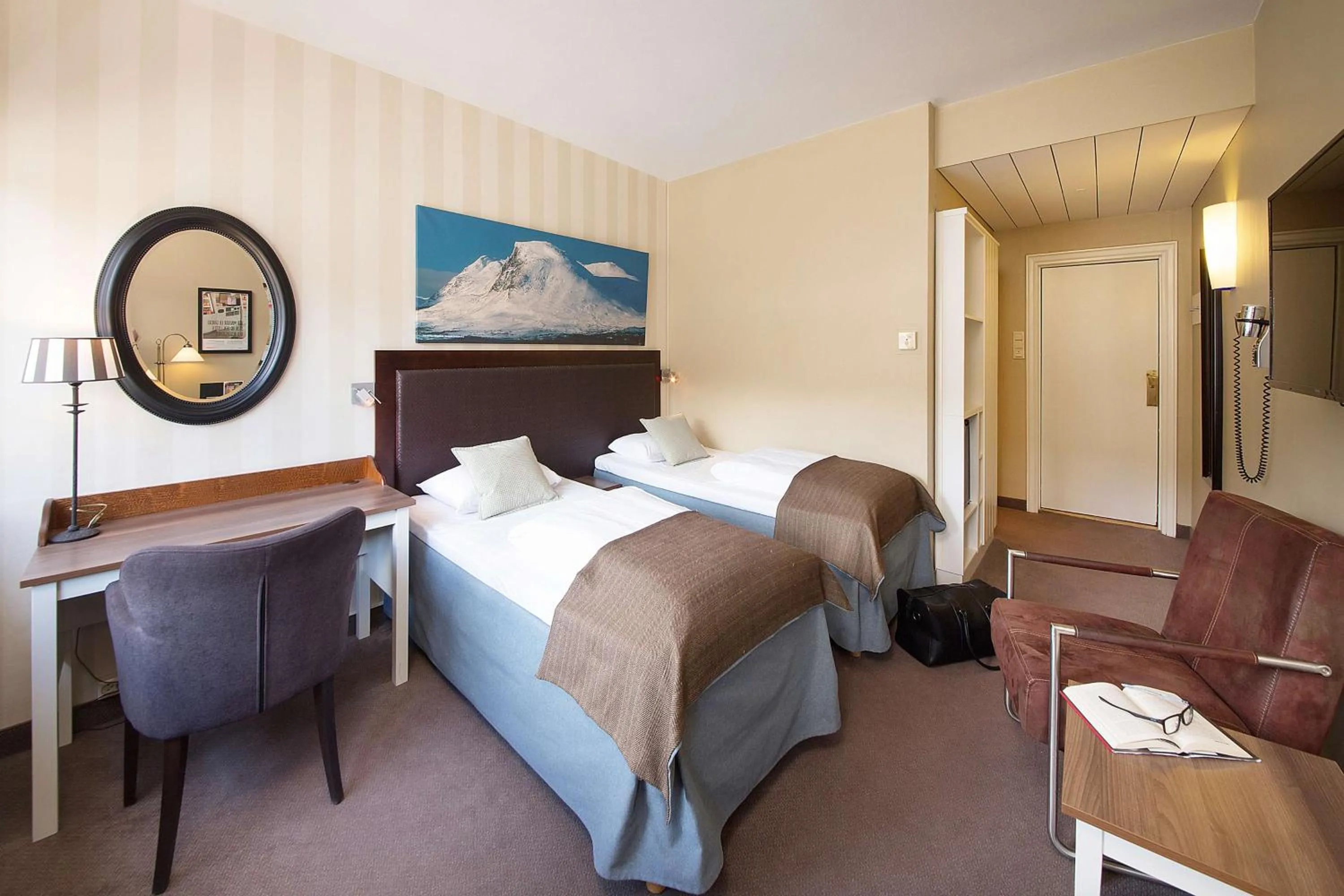 Bedroom, Bed in Scandic Valdres