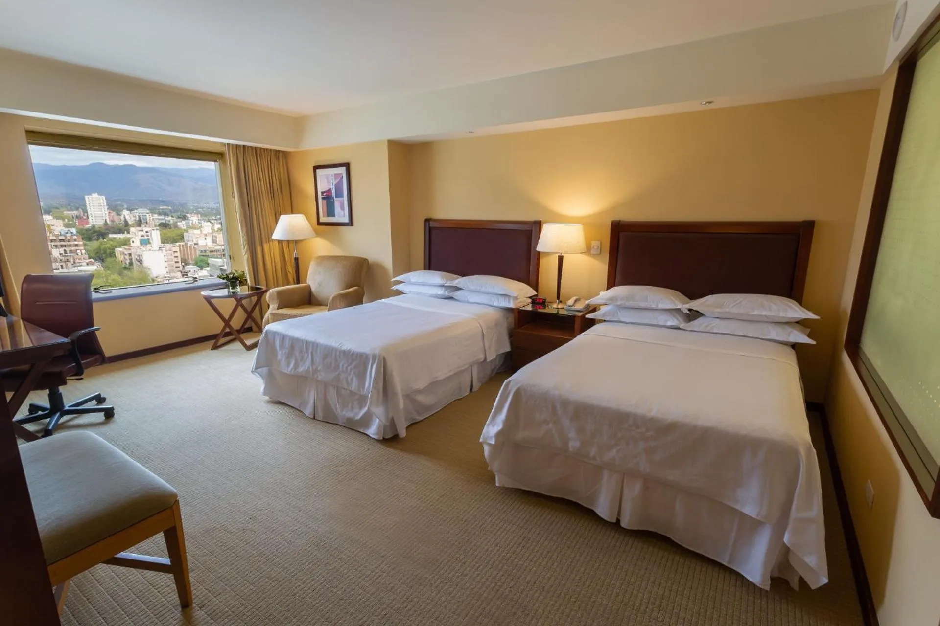 Bed in Sheraton Mendoza Hotel