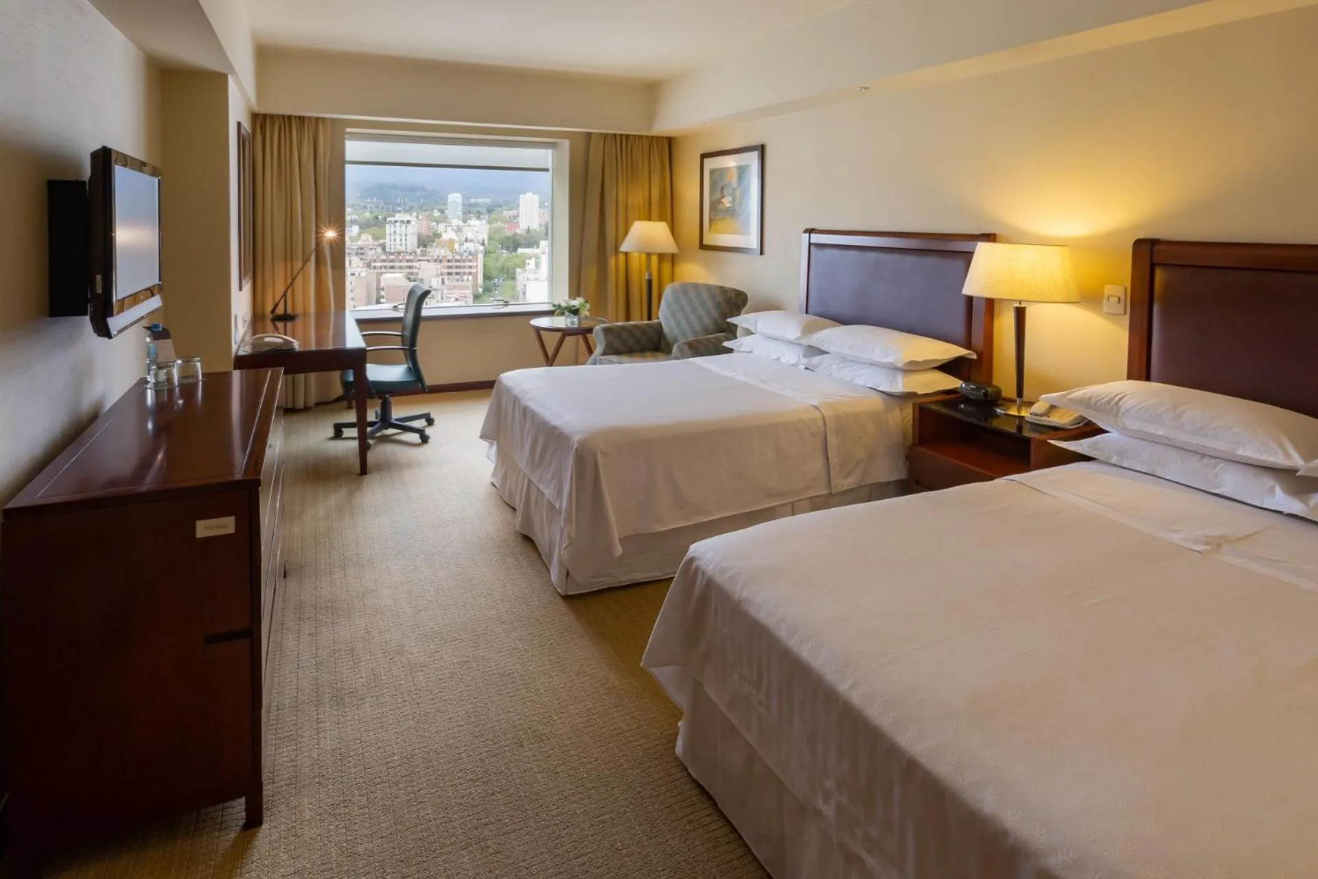 Bed in Sheraton Mendoza Hotel