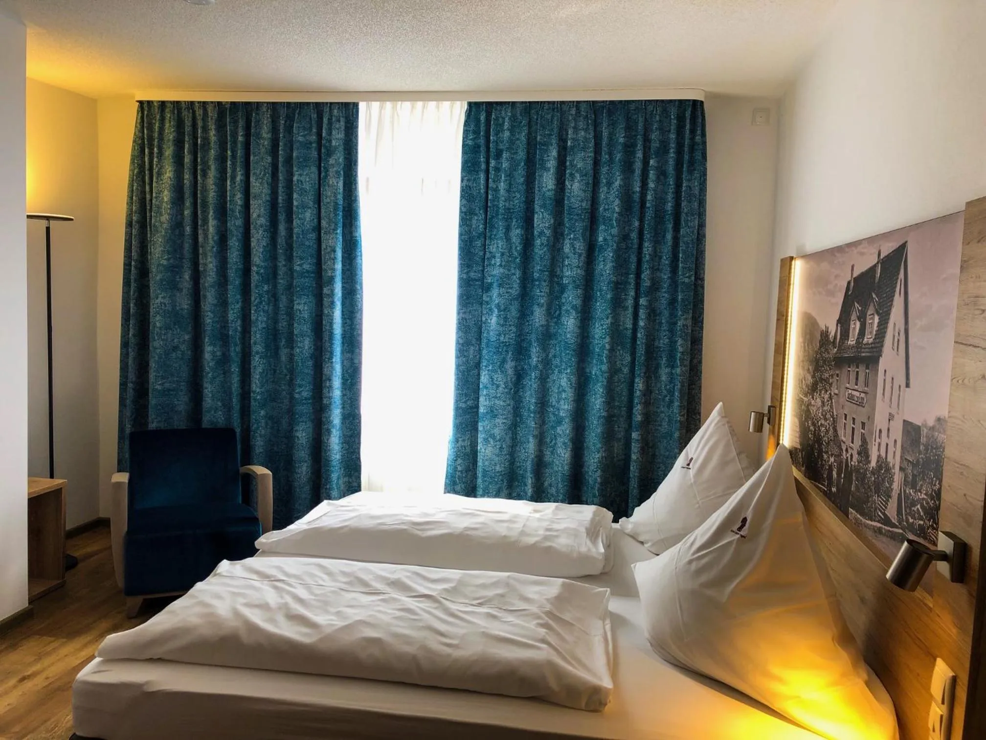 Bed in Hotel zum Engel