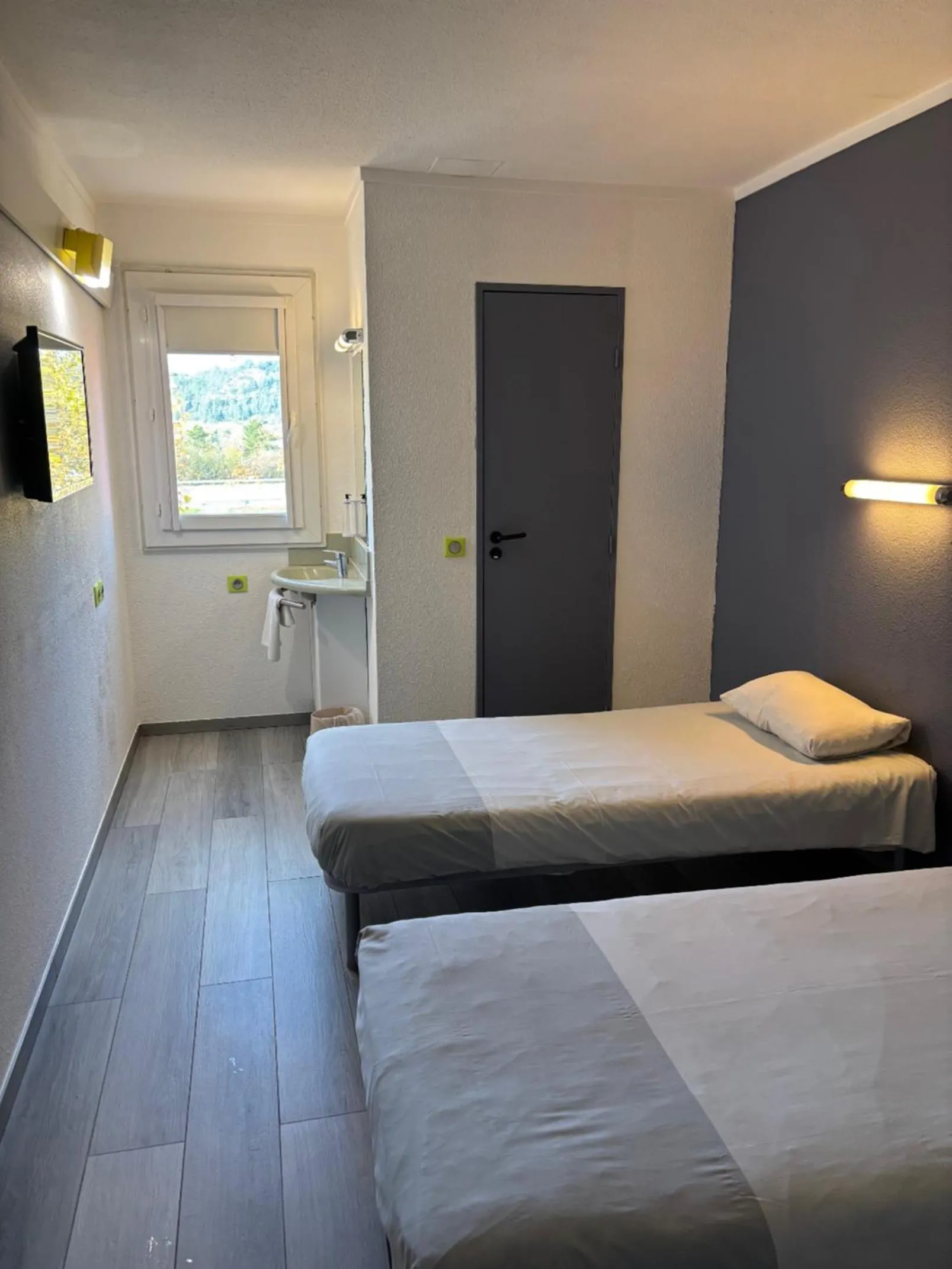 Bed in Hotel Valence Sud