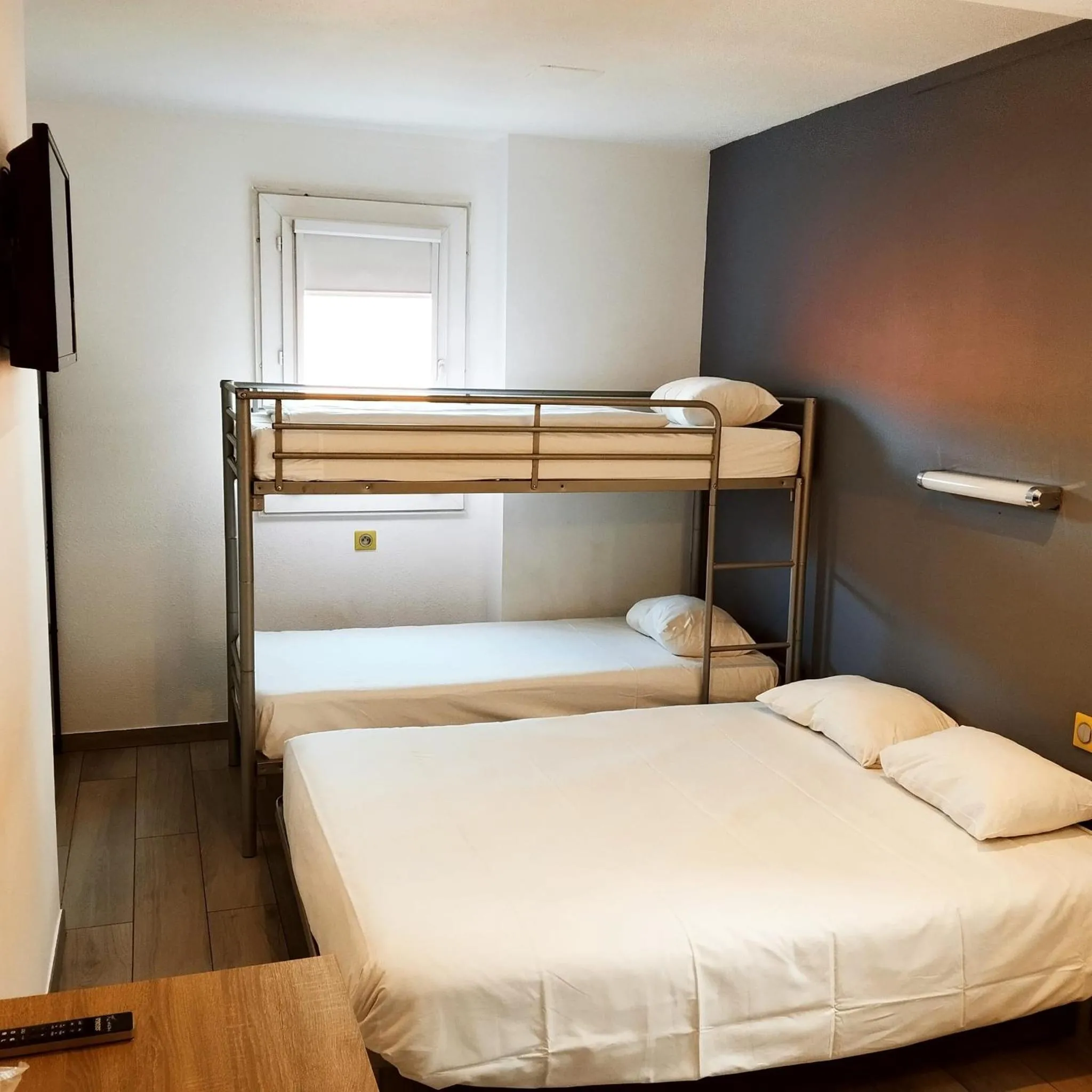 Bed in Hotel Valence Sud