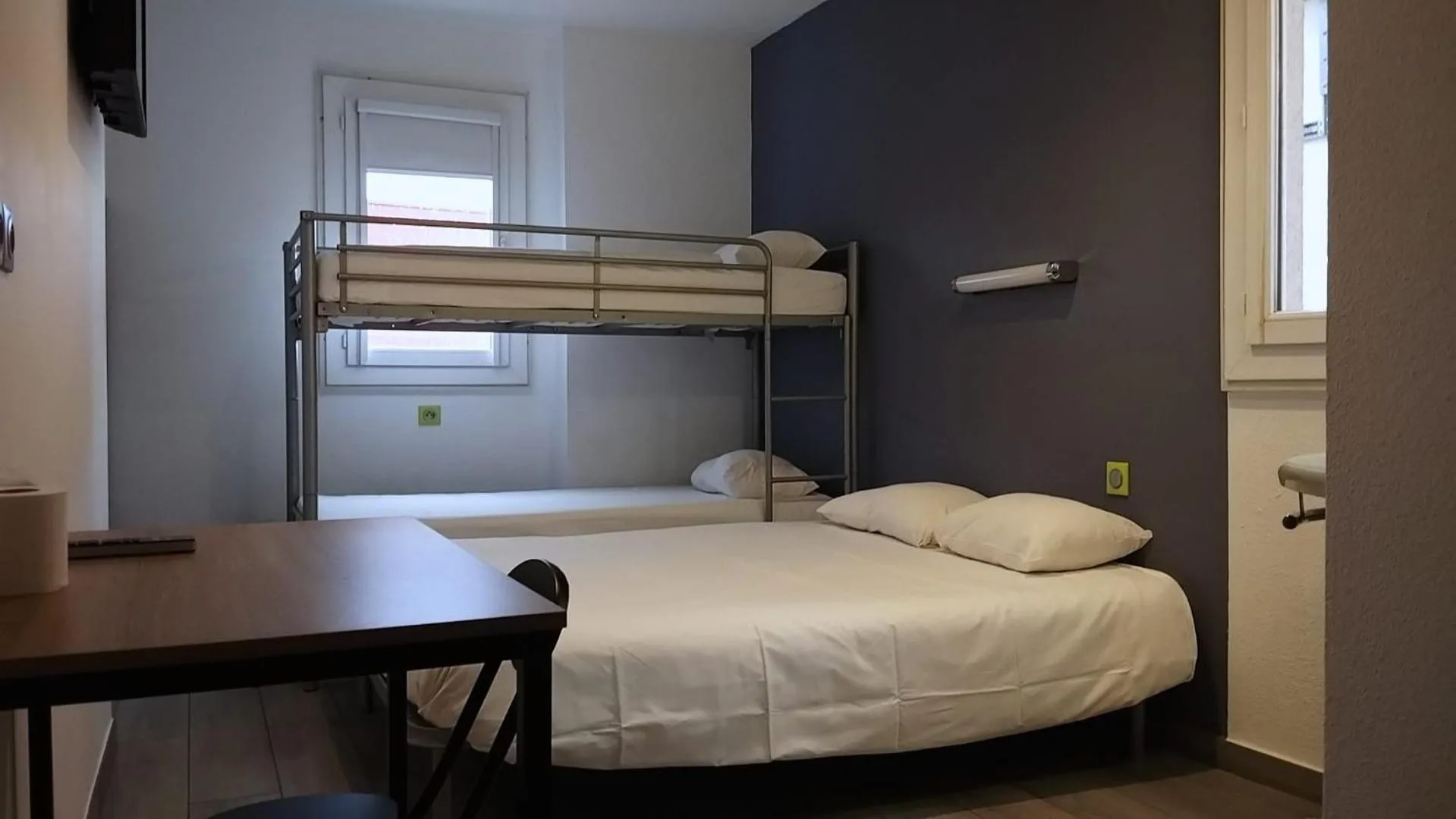 Bed in Hotel Valence Sud
