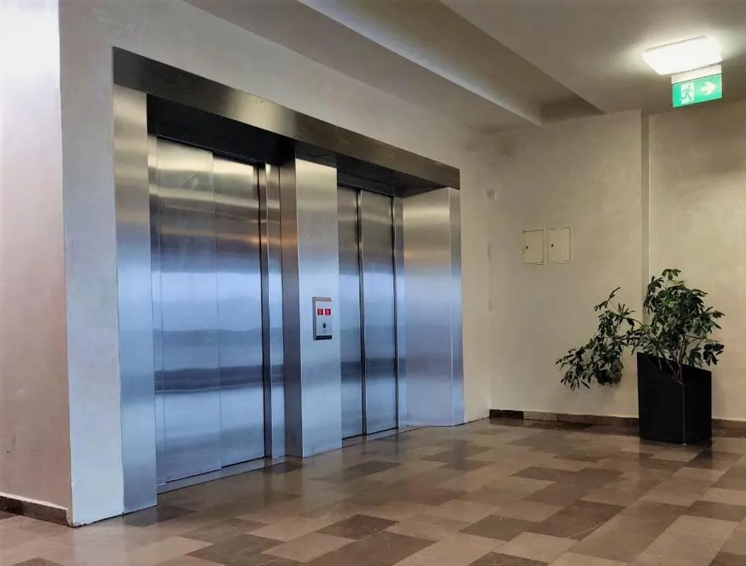 elevator in Hotel Cargo