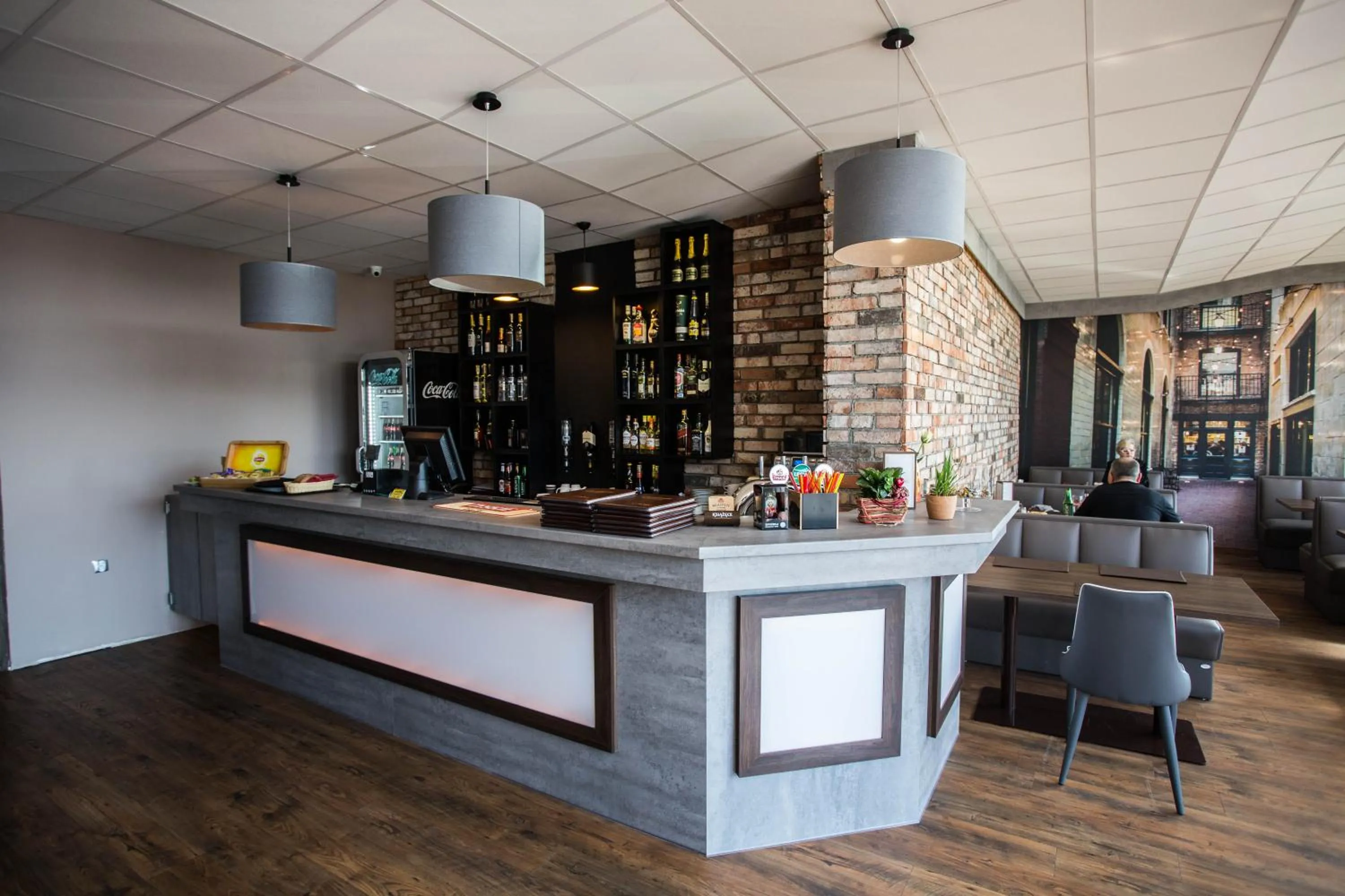 Restaurant/places to eat in Hotel Cargo