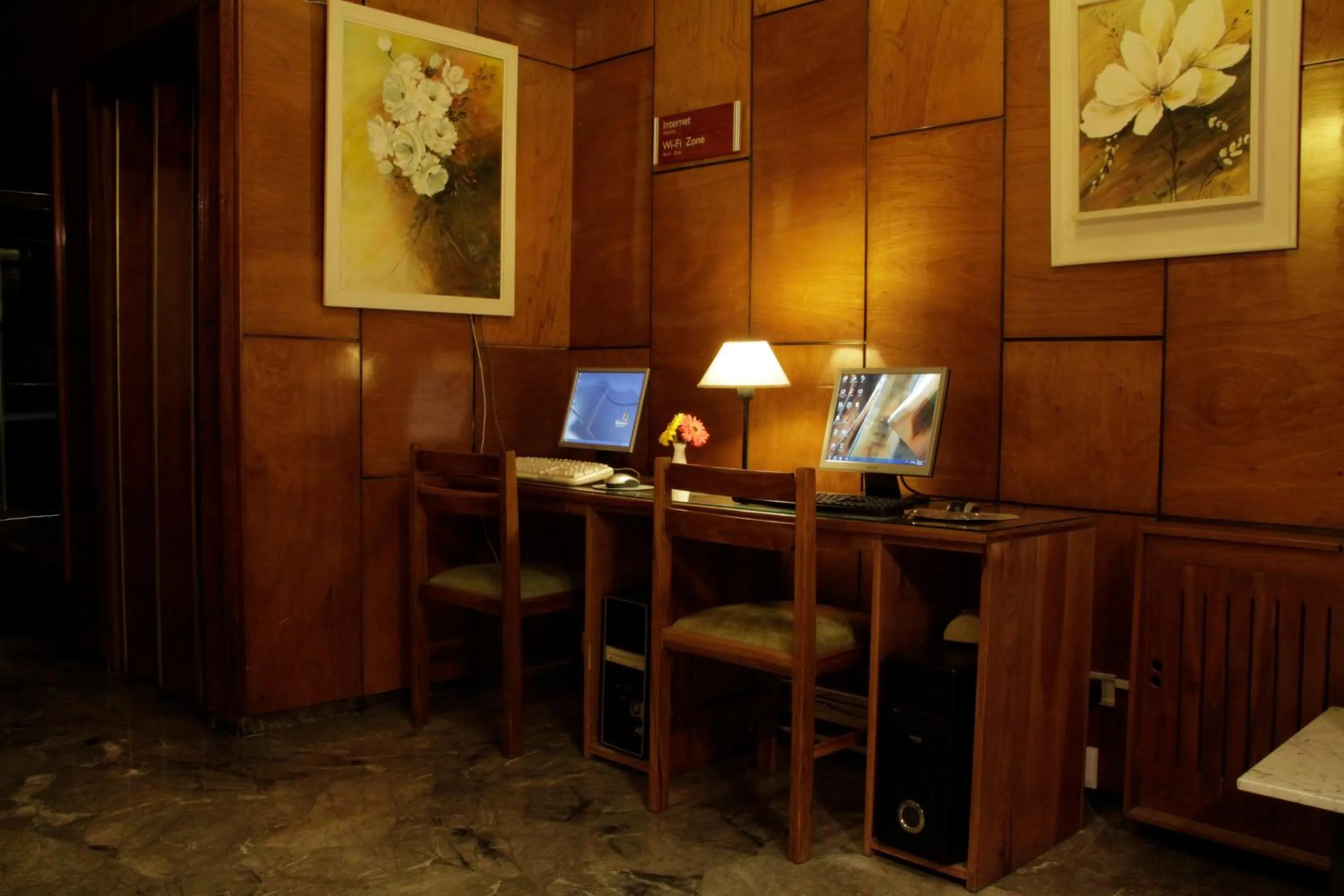 Business facilities in Hotel Crillon Mendoza