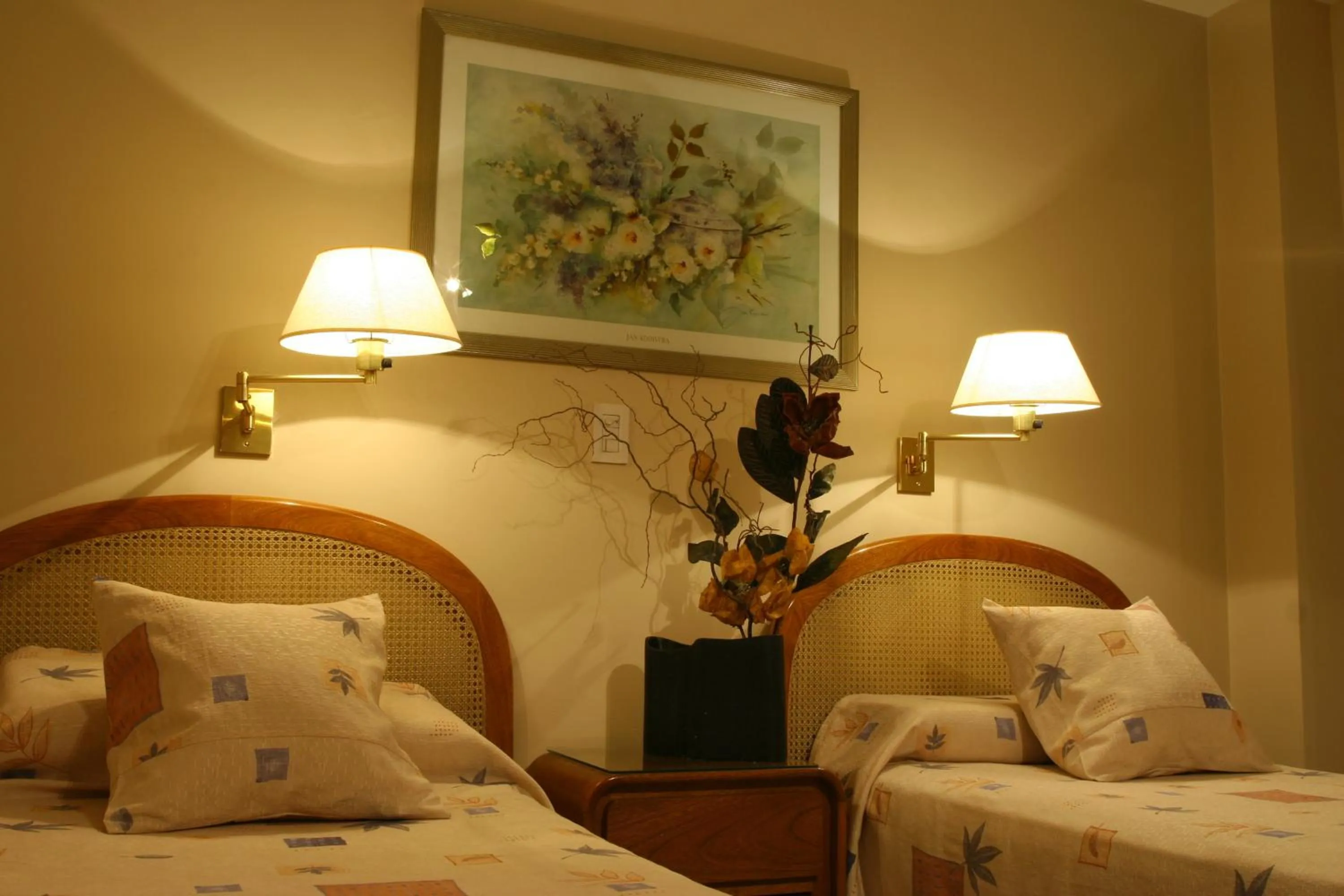 Bed in Hotel Crillon Mendoza