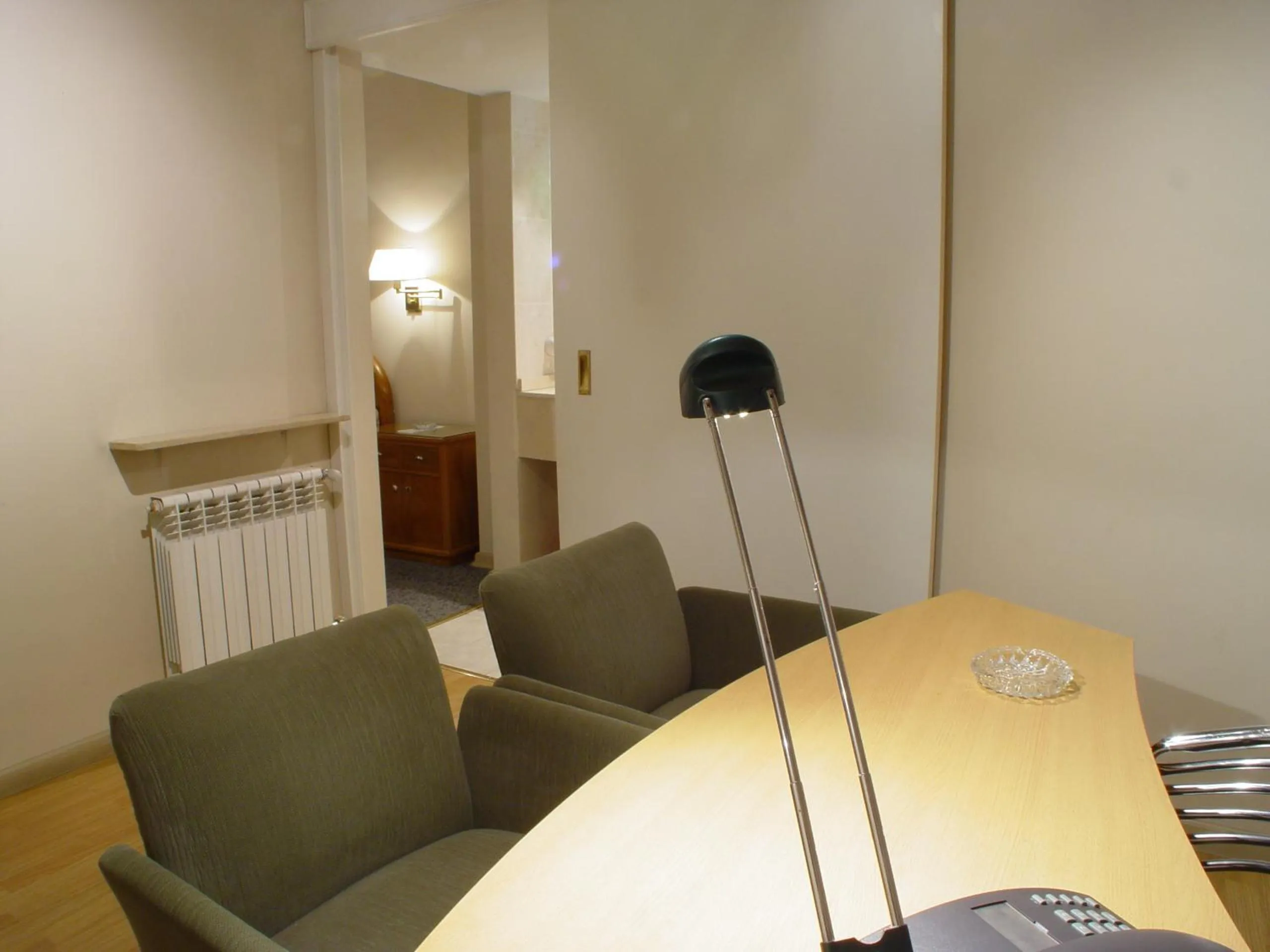 Seating area in Hotel Crillon Mendoza