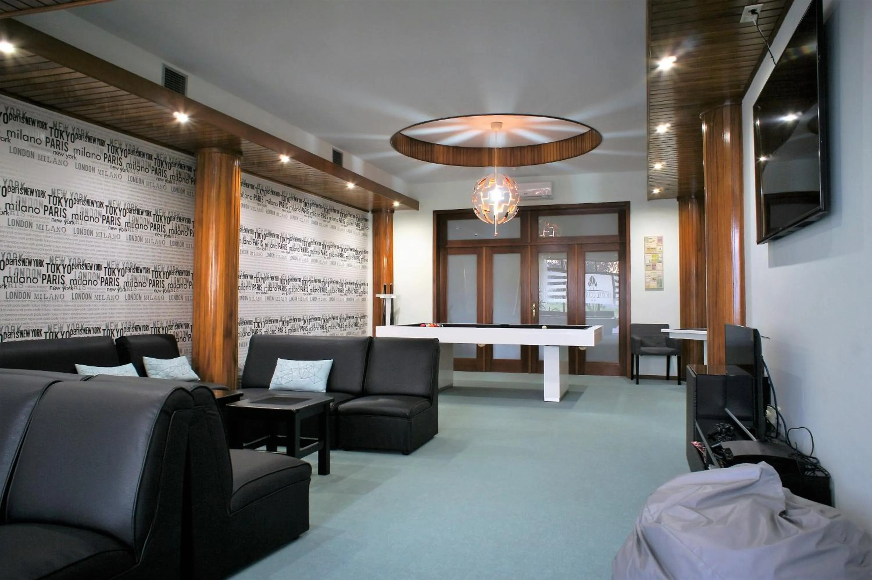 Billiard in Hotel Contriz