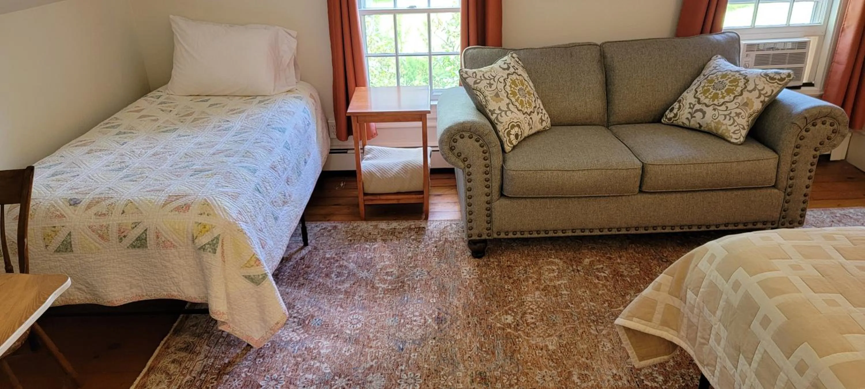 Bedroom, Bed in Hawks House Inn