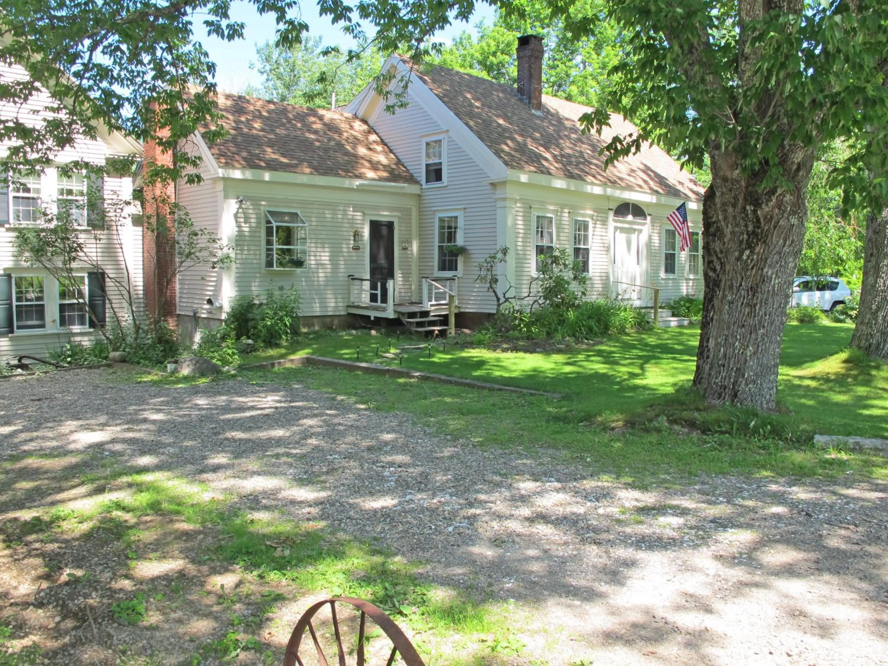 Property building in Hawks House Inn