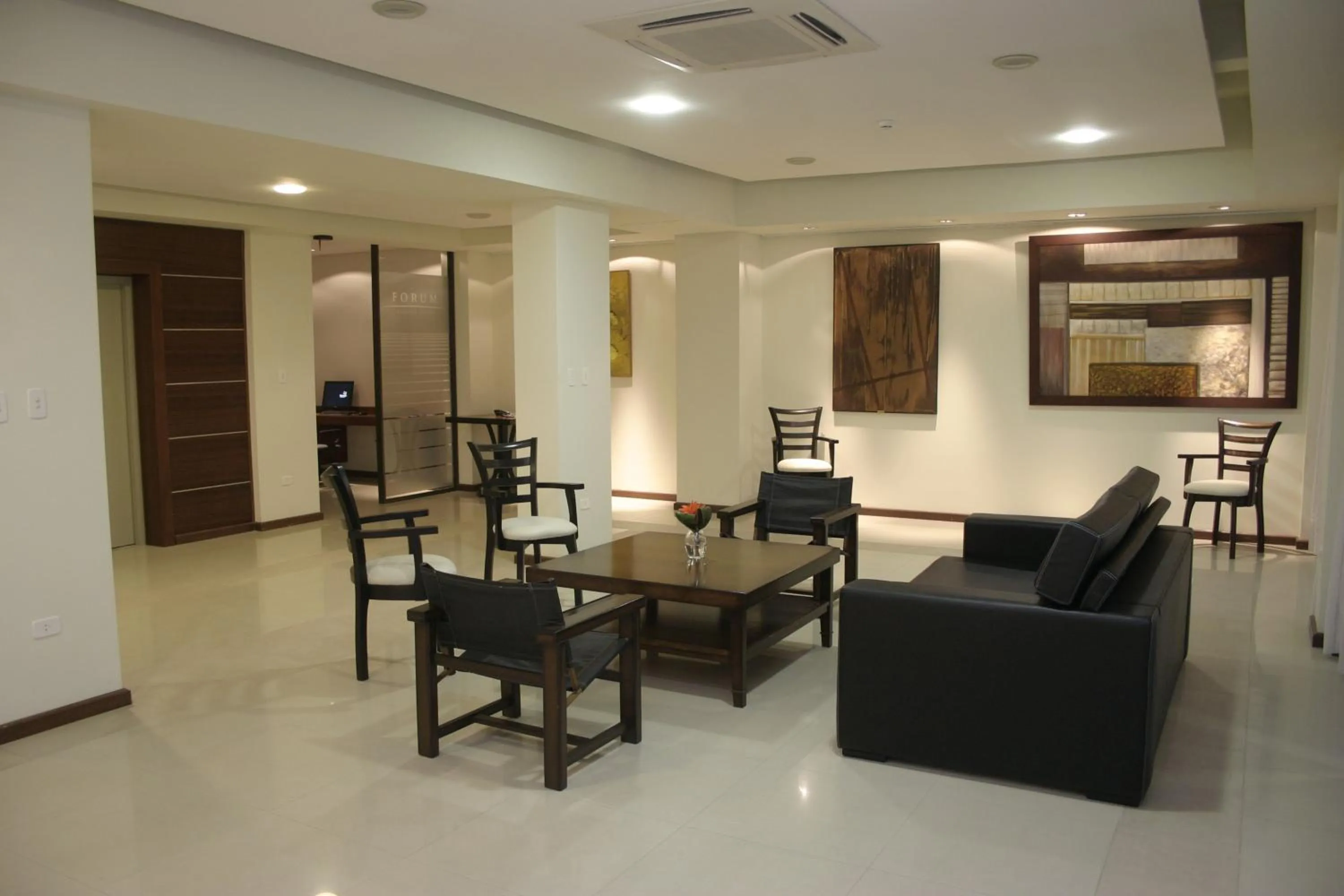 Business facilities in Villaggio Hotel Boutique