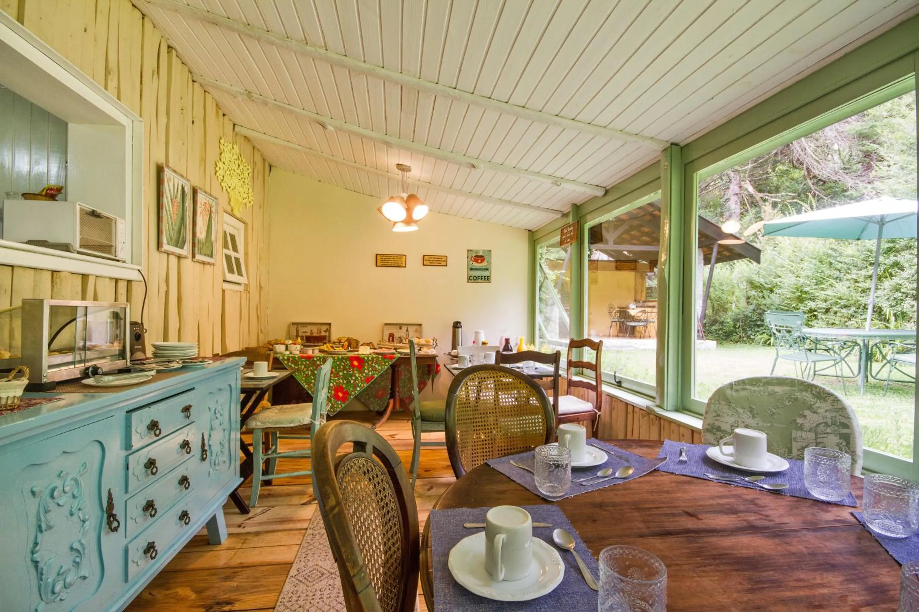 Restaurant/places to eat in Pousada Casa Mantiqueira - Próxima ao Capivarí e opções de Hidromassagem