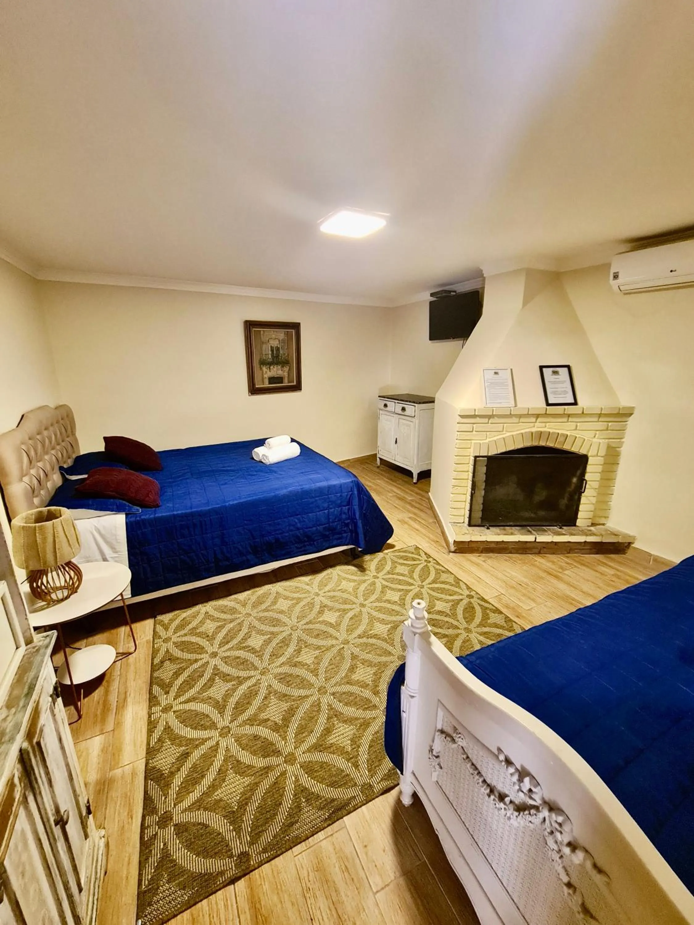 Photo of the whole room, Bed in Pousada Casa Mantiqueira - Próxima ao Capivarí e opções de Hidromassagem