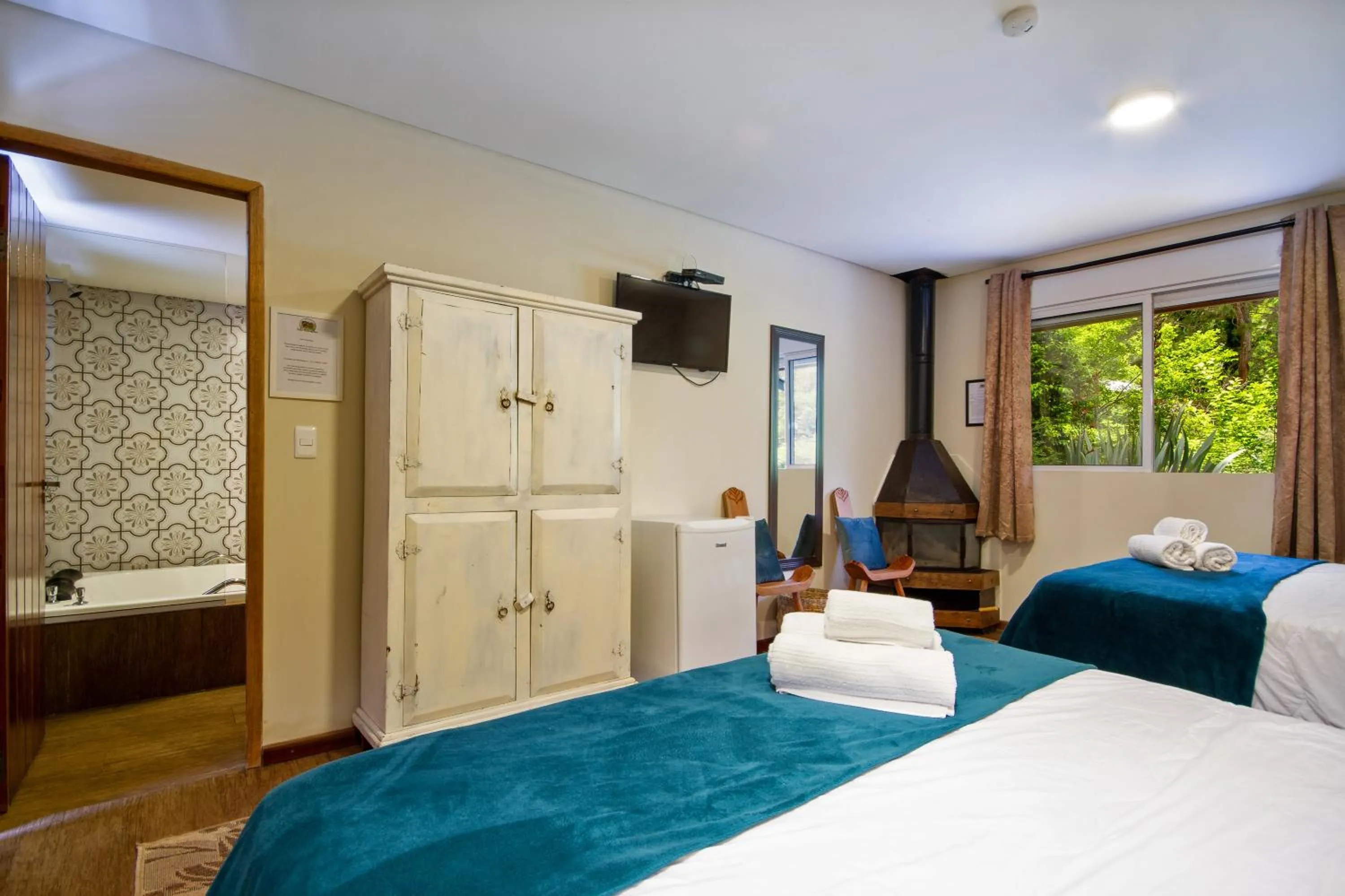 Bedroom, Bed in Pousada Casa Mantiqueira - Próxima ao Capivarí e opções de Hidromassagem