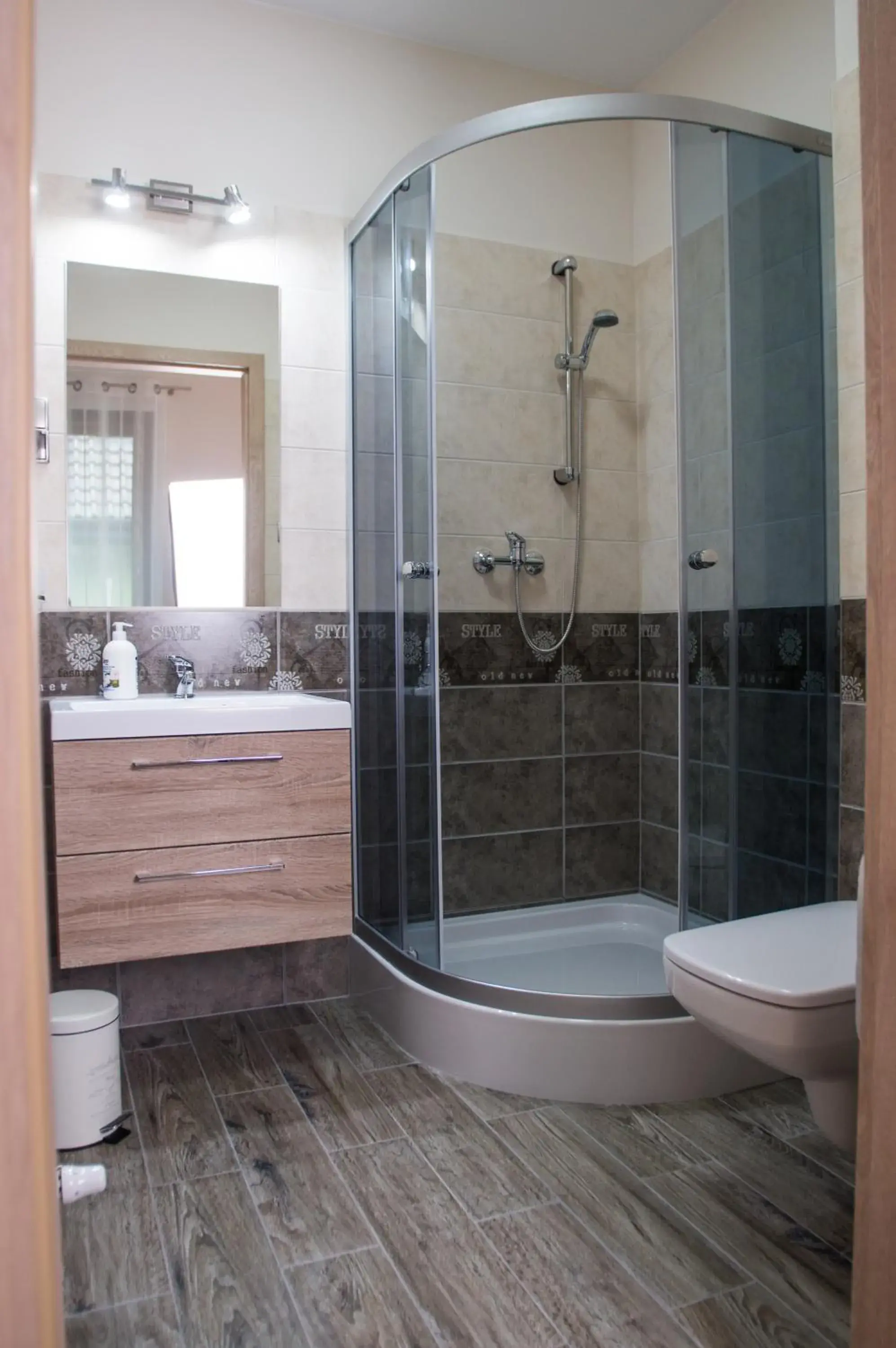 Triple Room with Bathroom in Dom Wakacyjny ODSAPKA Triple Room with Bathroom in Dom Wakacyjny ODSAPKA