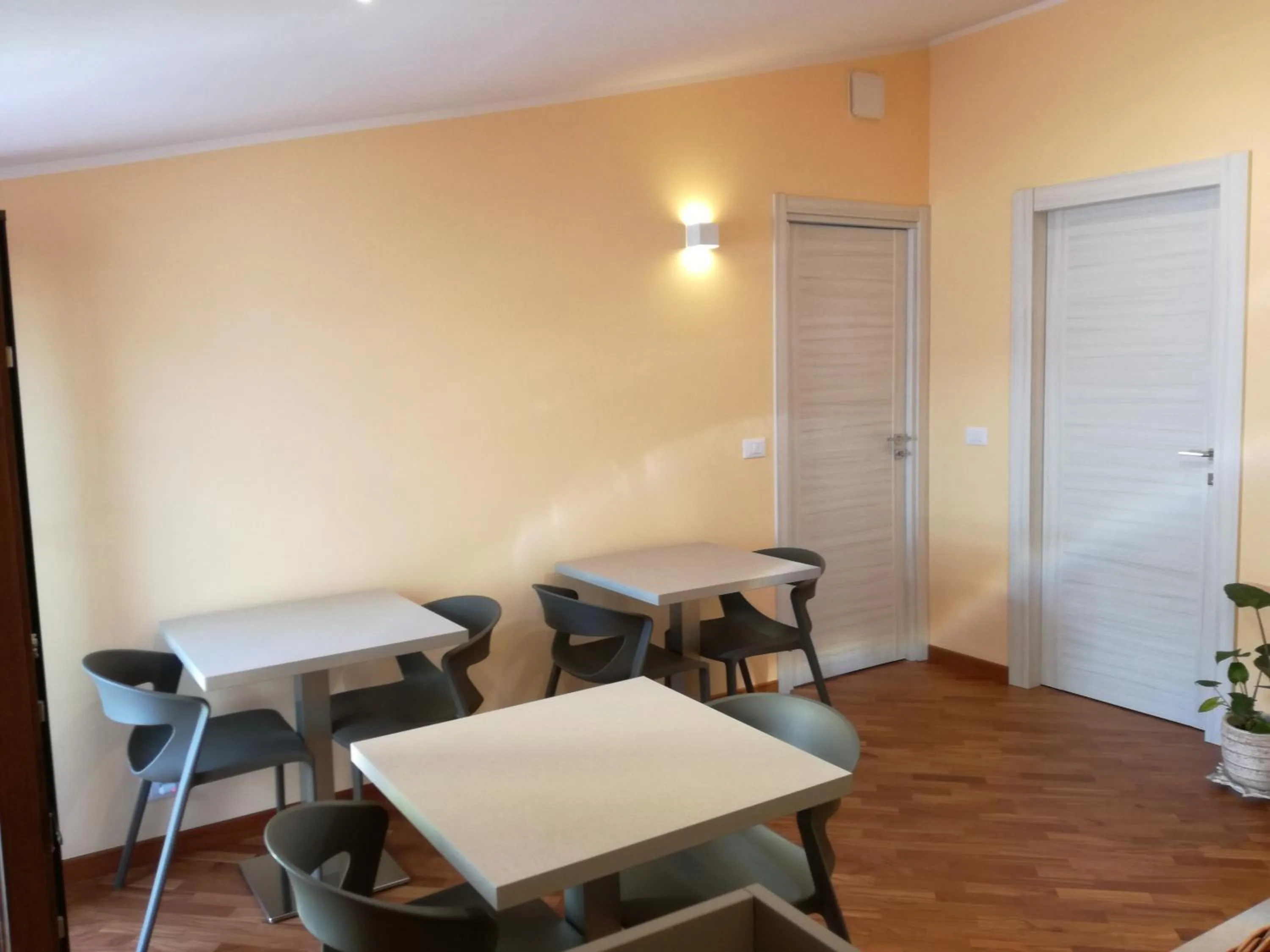 Communal lounge/ TV room in Fonte Nuova Penne