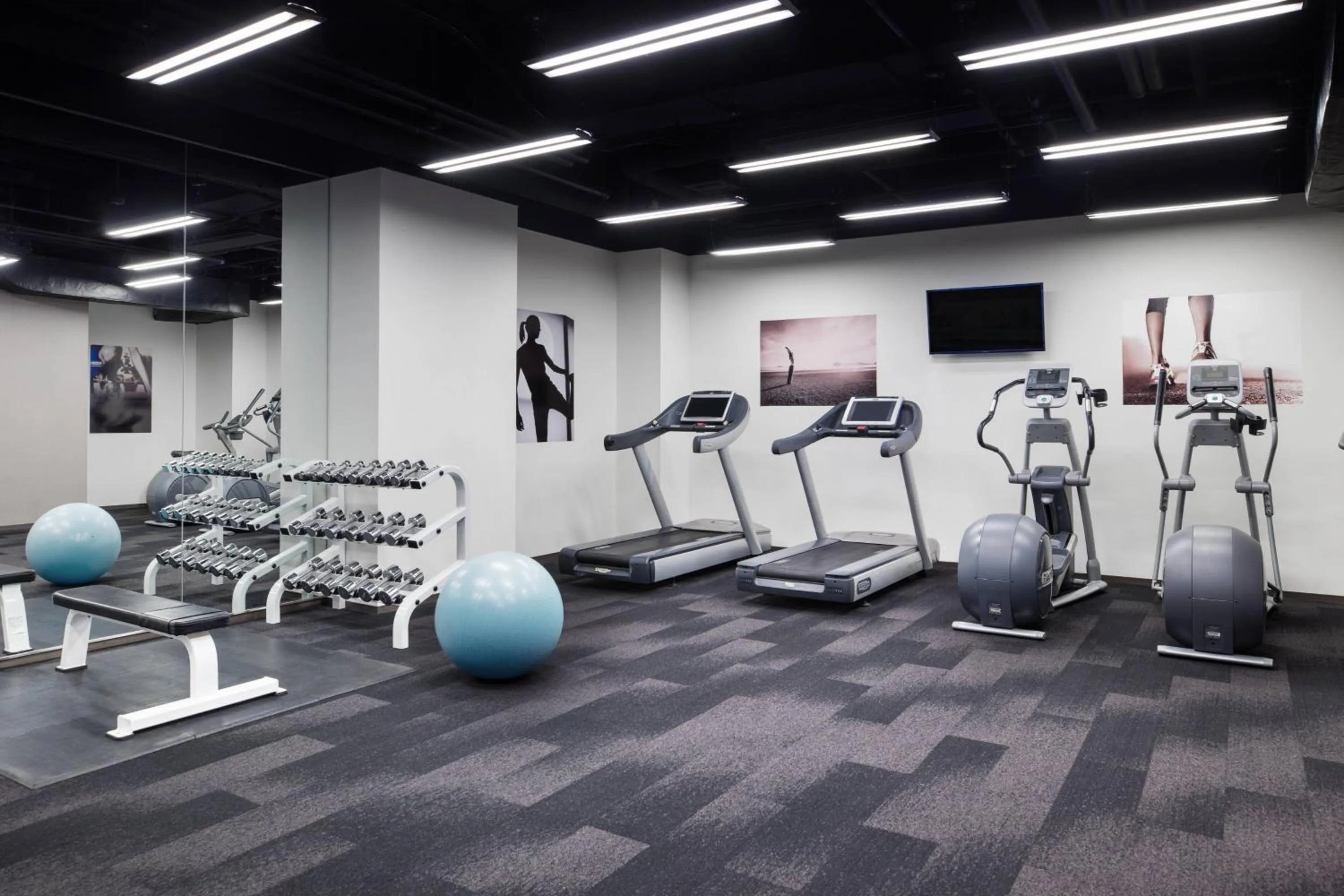 Fitness centre/facilities in Courtyard by Marriott Tokyo Ginza Hotel