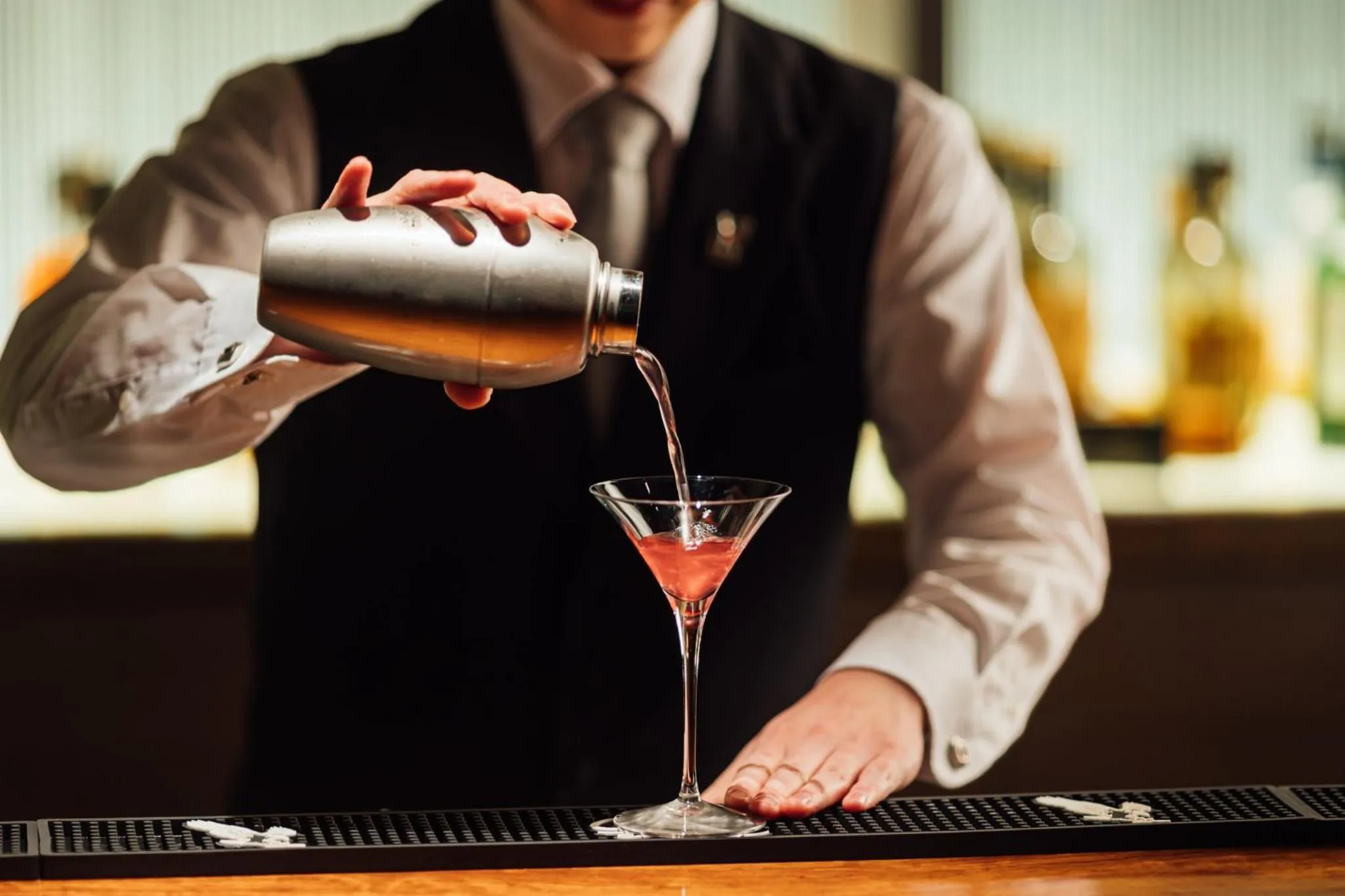 Lounge or bar in ANA Crowne Plaza Fukuoka by IHG