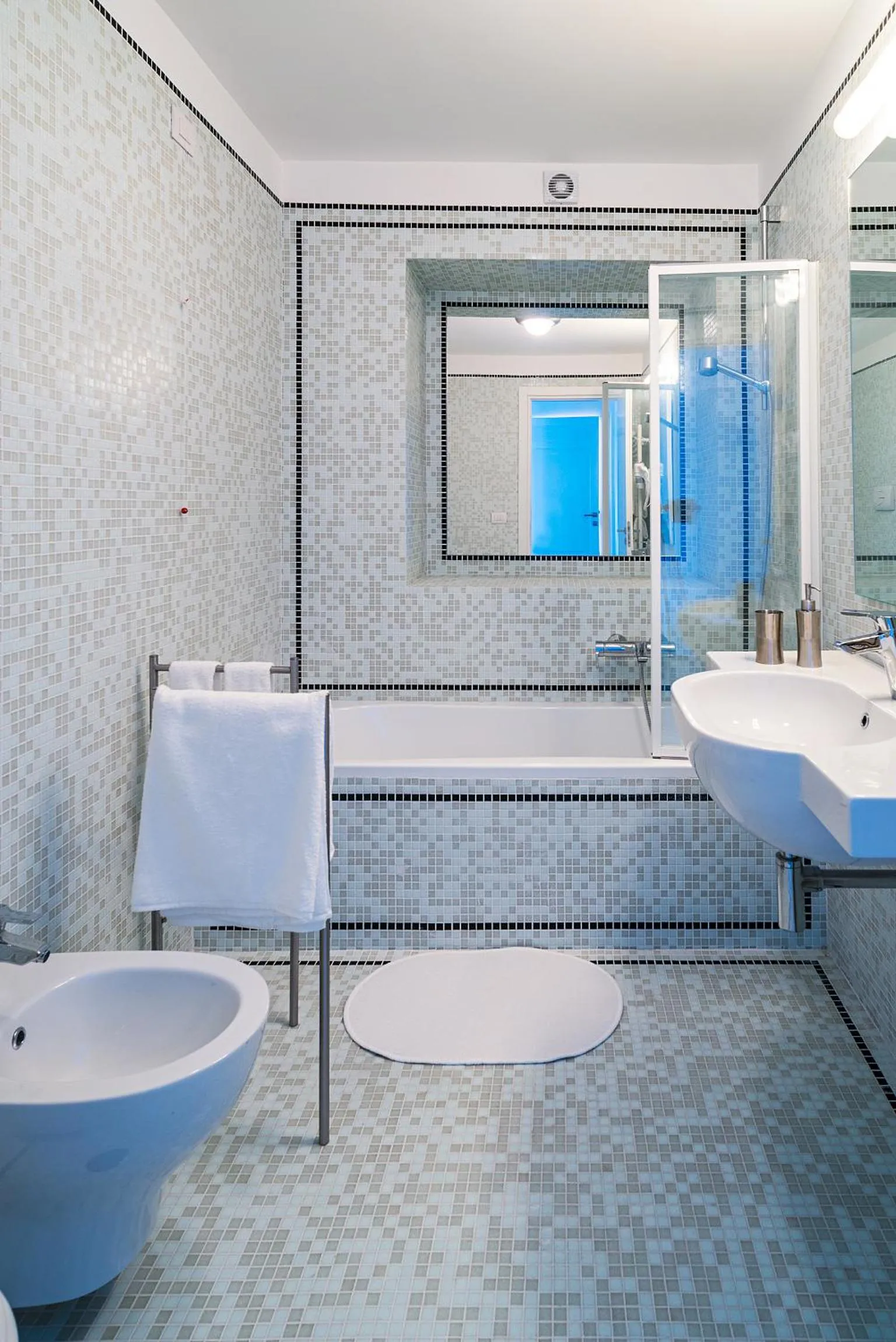 Bathroom in Donna Giulia, Luxury House