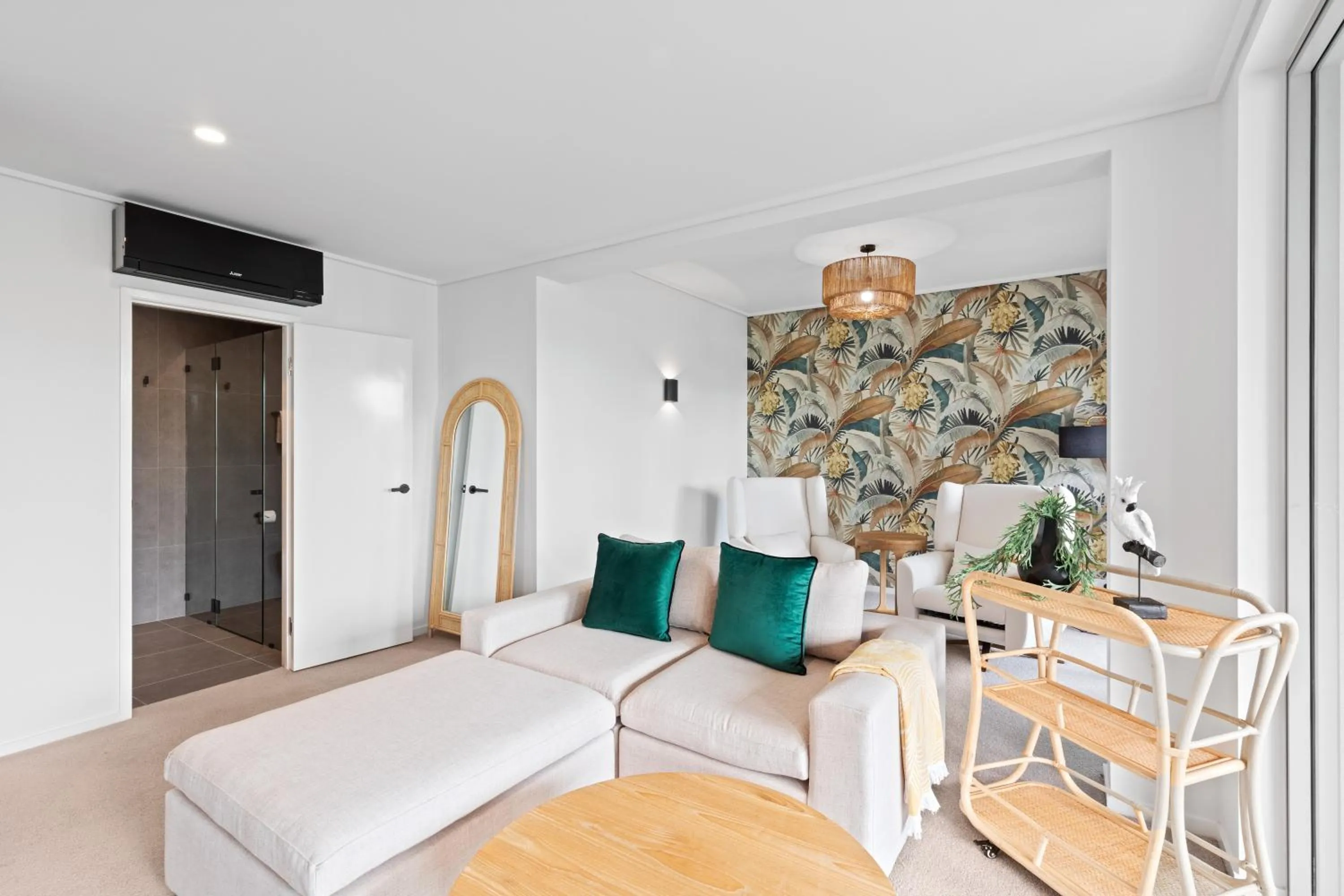 Bedroom, Bed in Club Wyndham Airlie Beach