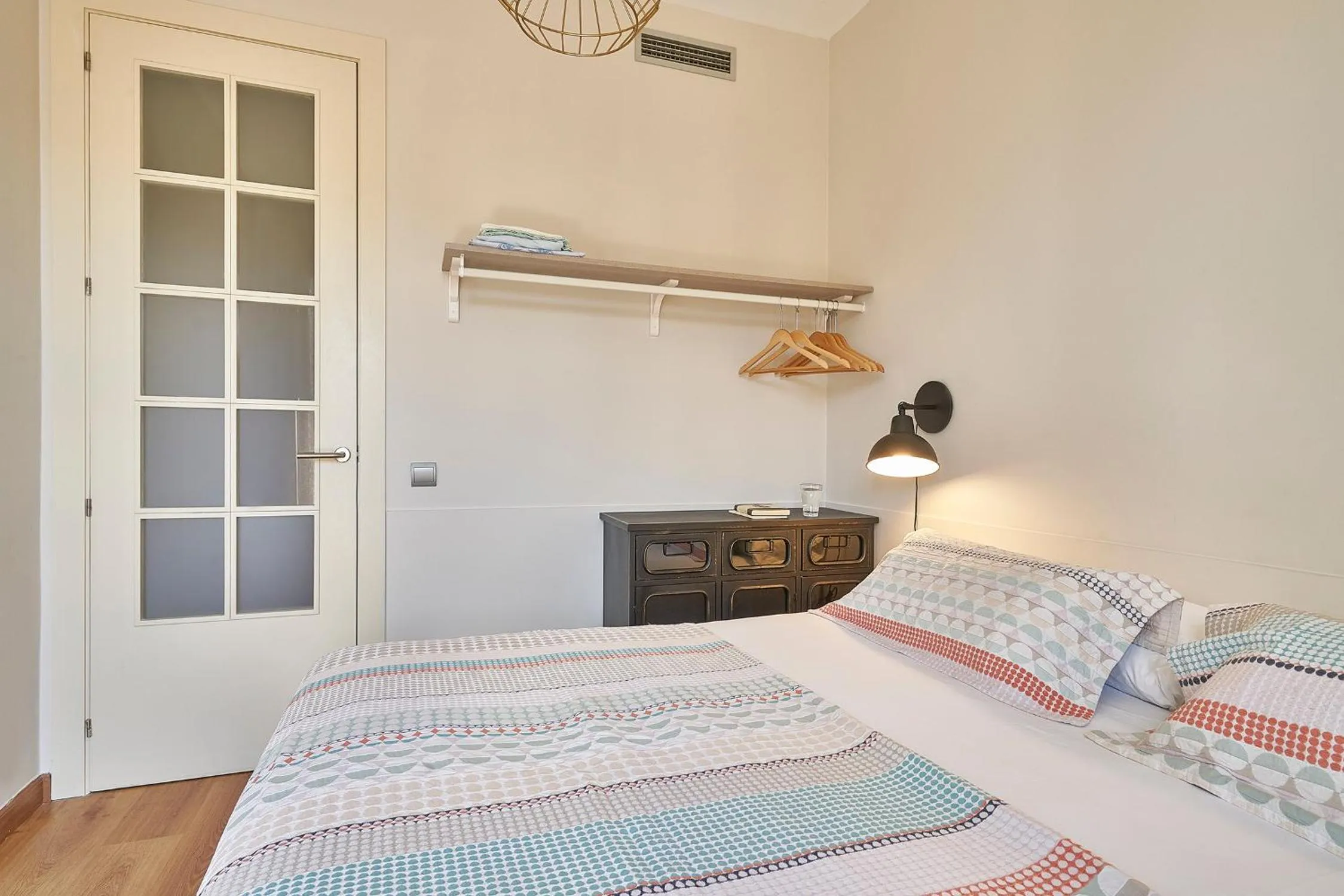 Bedroom, Bed in Barcelona Sants Station Apartments