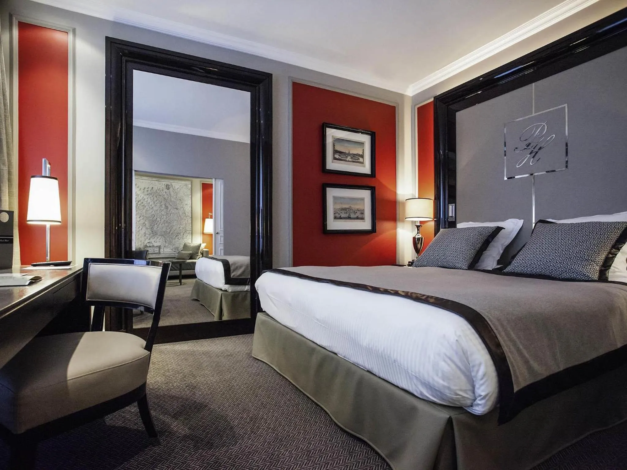 Bedroom, Bed in Park Hotel Grenoble - MGallery Collection