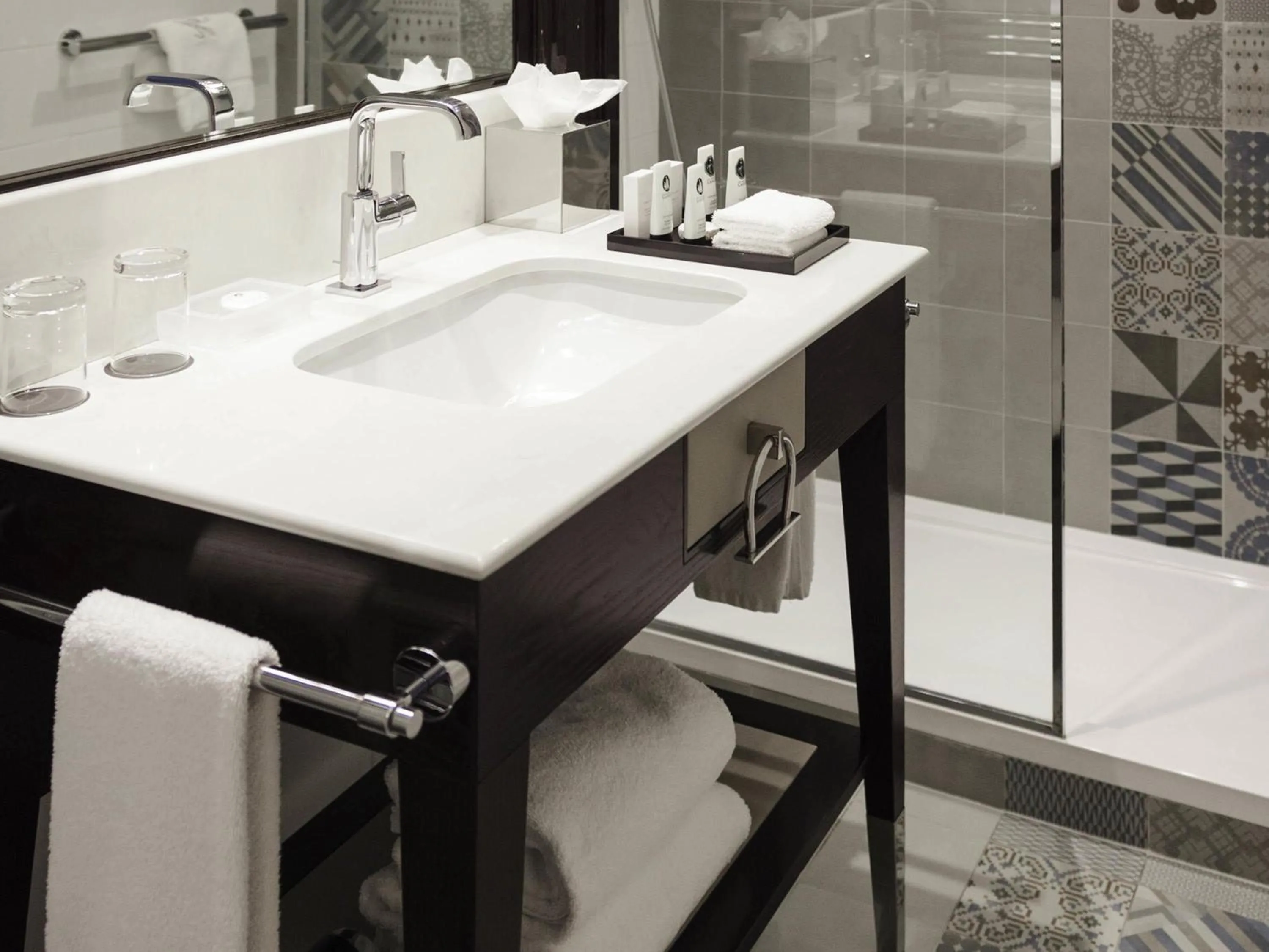 Bedroom in Park Hotel Grenoble - MGallery Collection