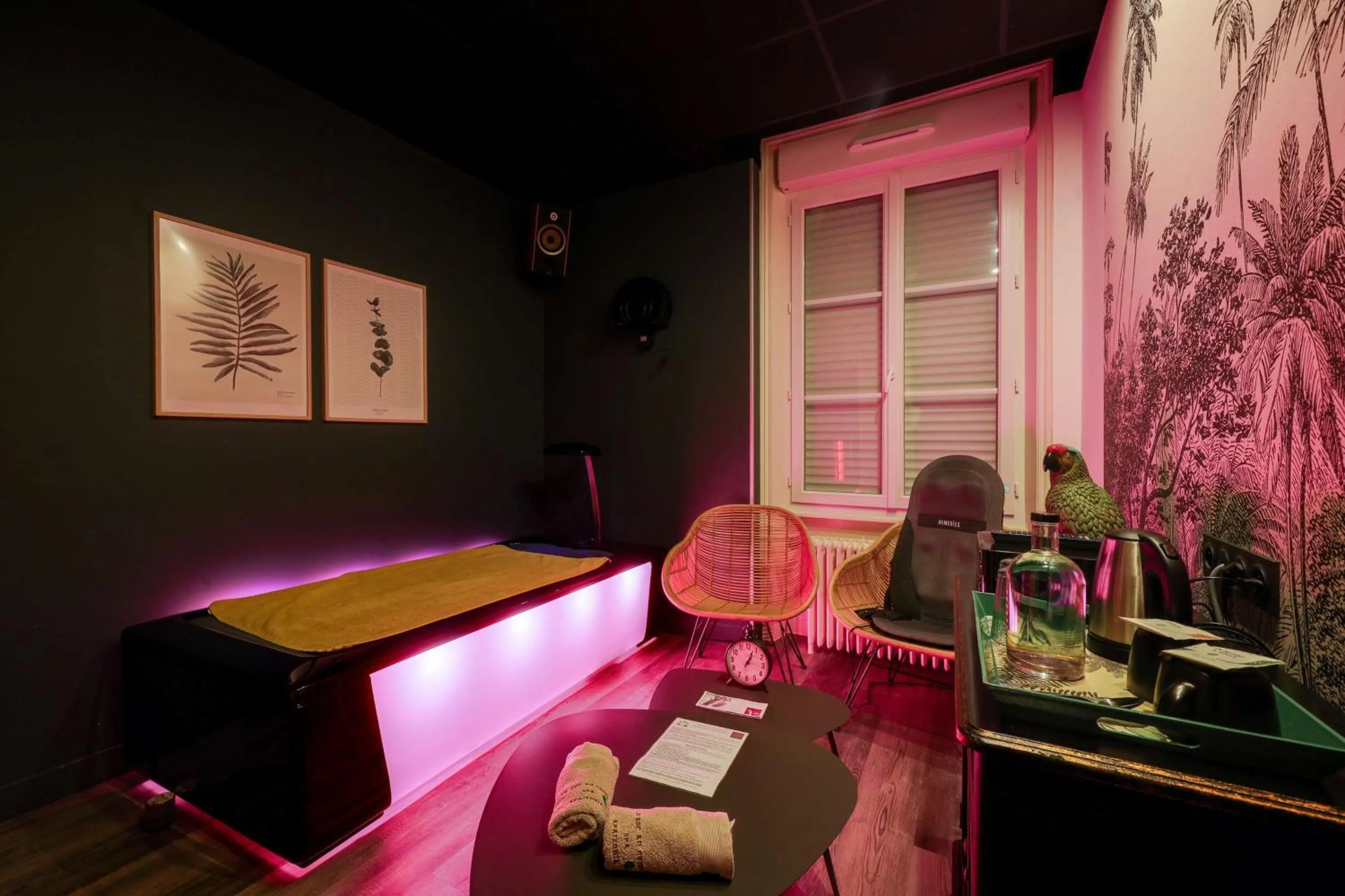 Spa and wellness centre/facilities in BRIT HOTEL & SPA Le Roc au Chien