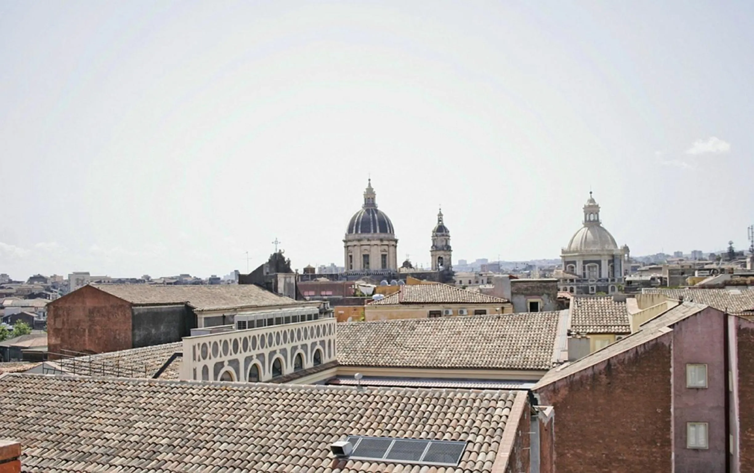 Facade/entrance in Suite Inn Catania