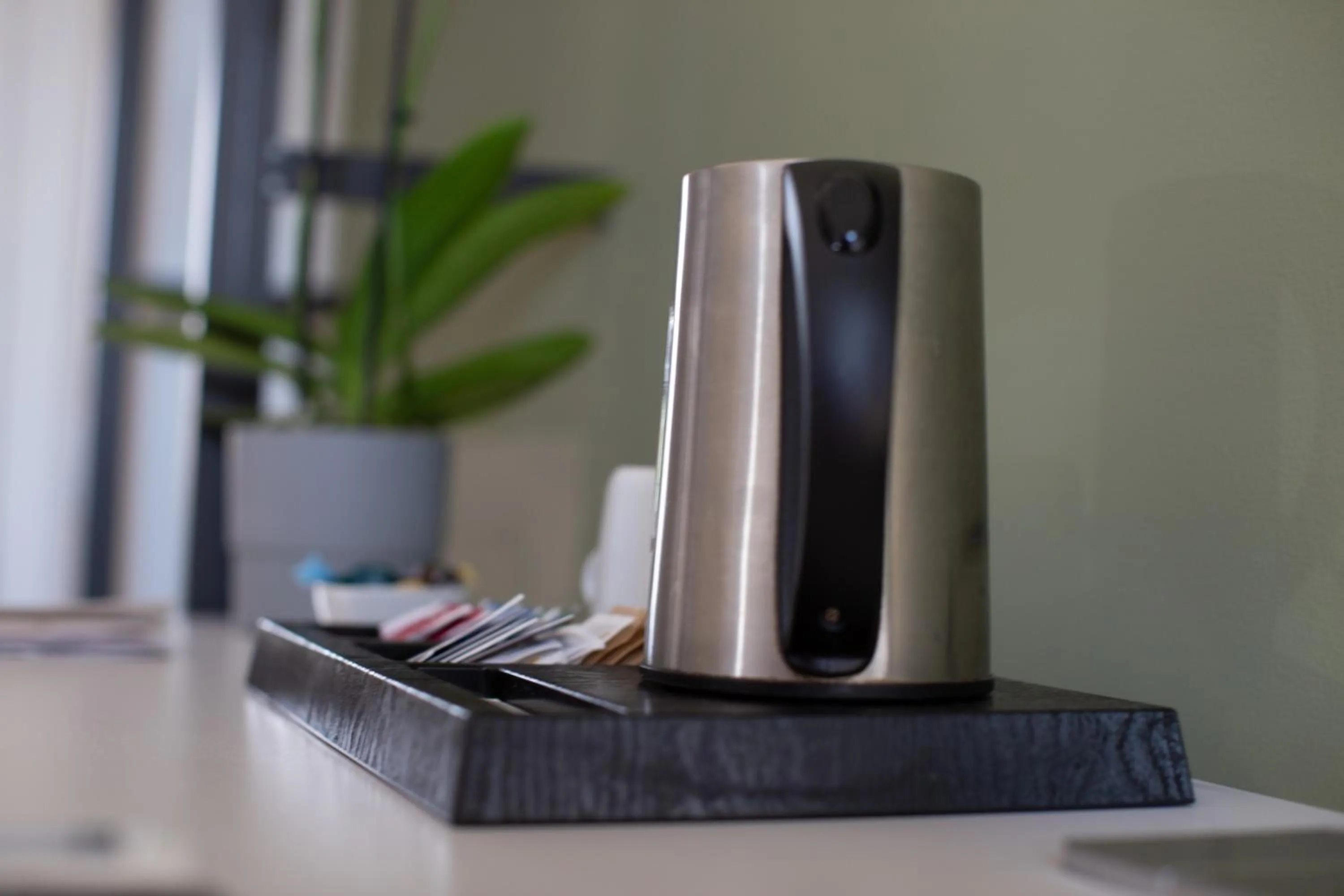 Coffee/tea facilities in Suite Inn Catania