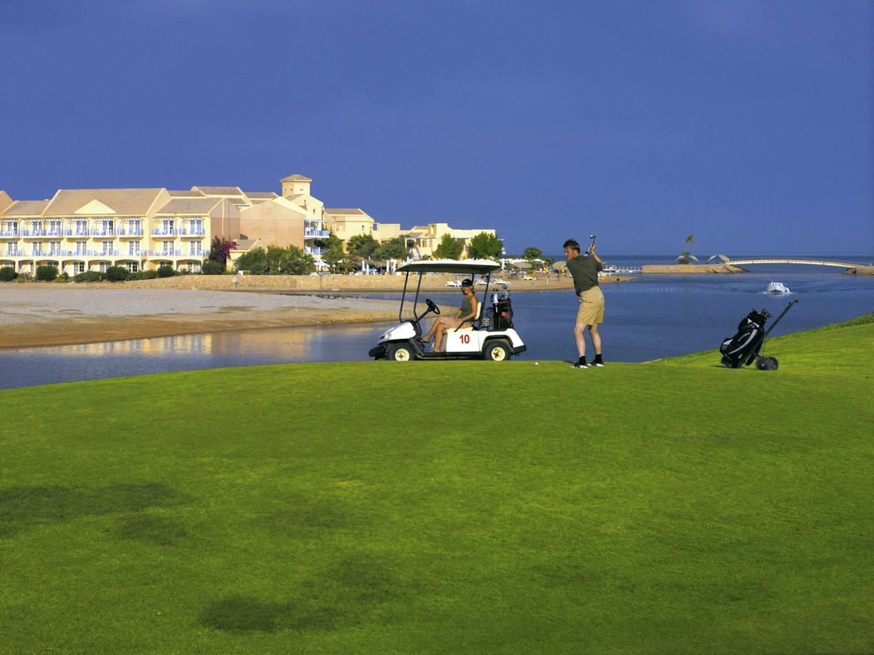 Golfcourse in Movenpick Resort & Spa El Gouna