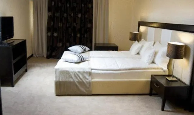 Photo of the whole room, Bed in Griff Hotel Zalau