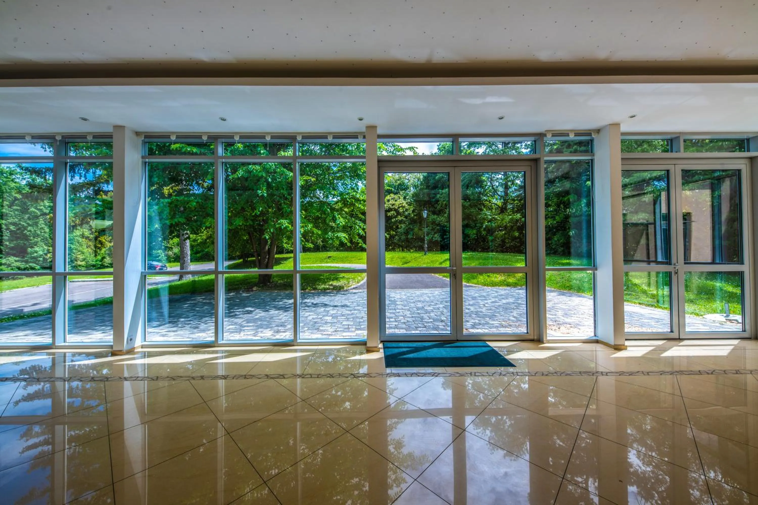 Day in La Contessa Castle Hotel