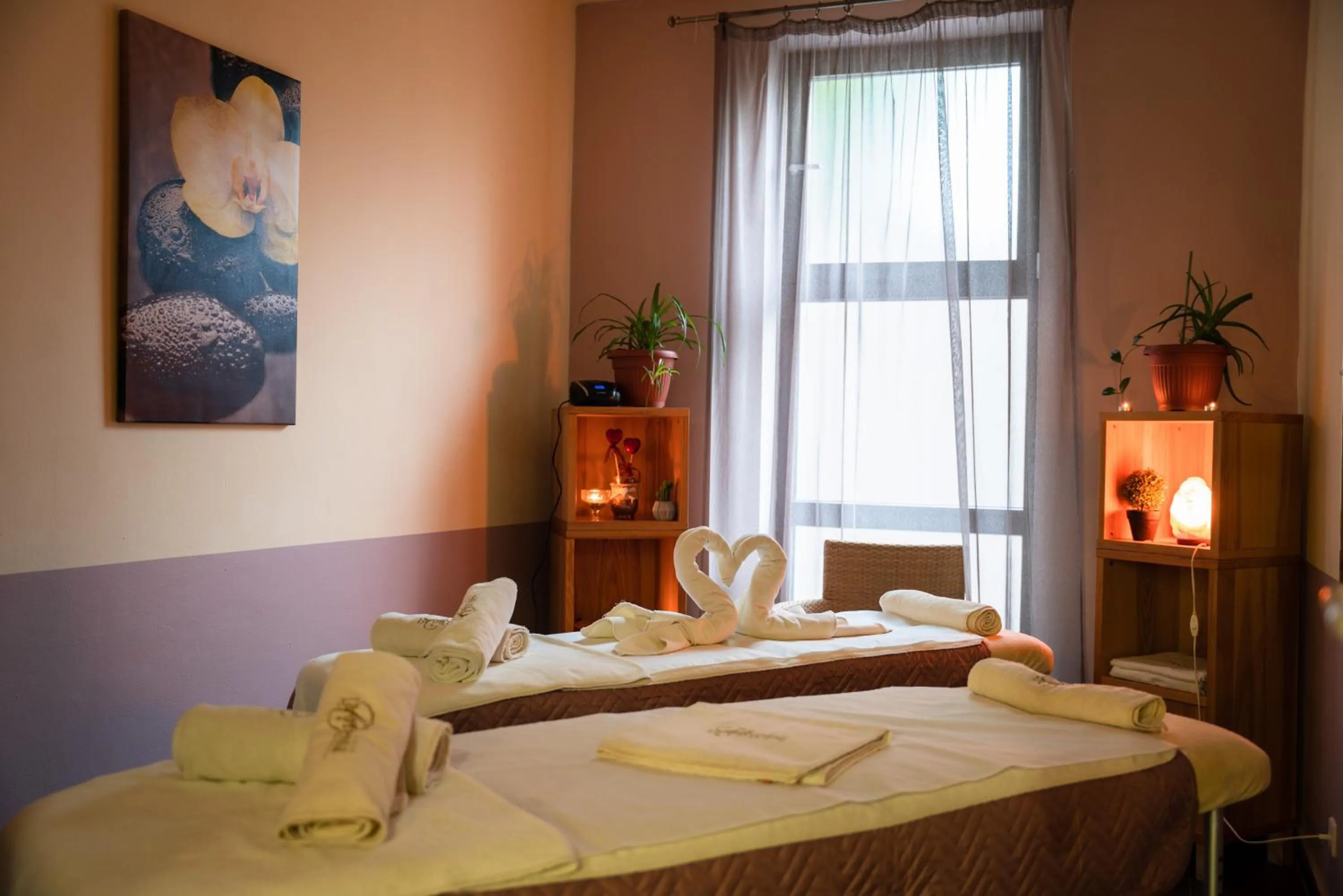Massage, Bed in La Contessa Castle Hotel