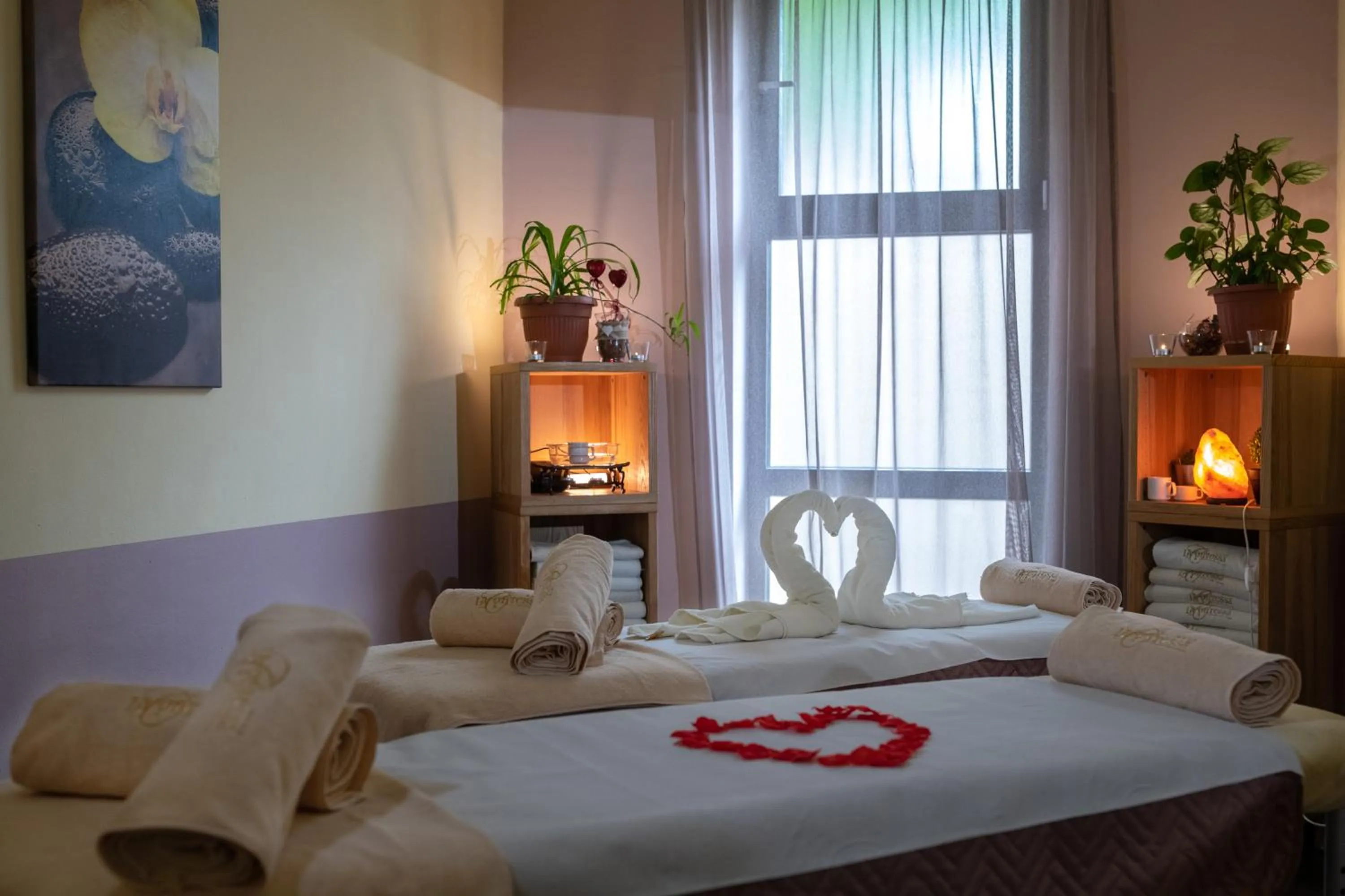 Massage, Bed in La Contessa Castle Hotel