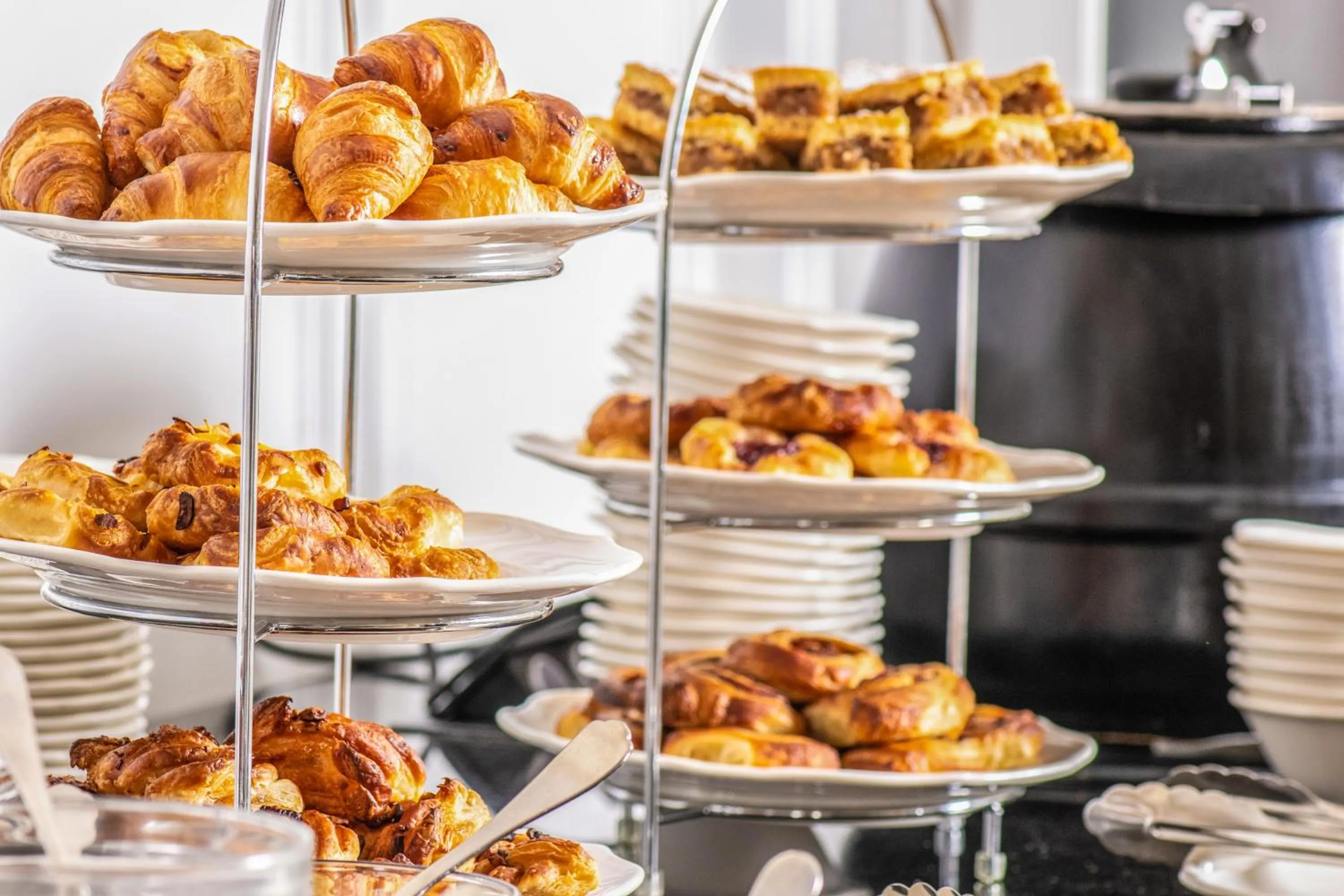 Food in La Contessa Castle Hotel