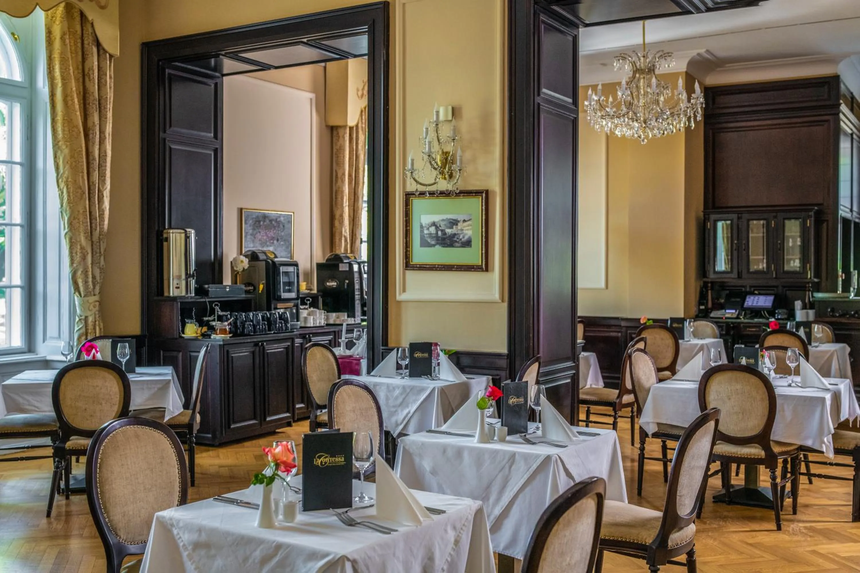 Restaurant/places to eat in La Contessa Castle Hotel