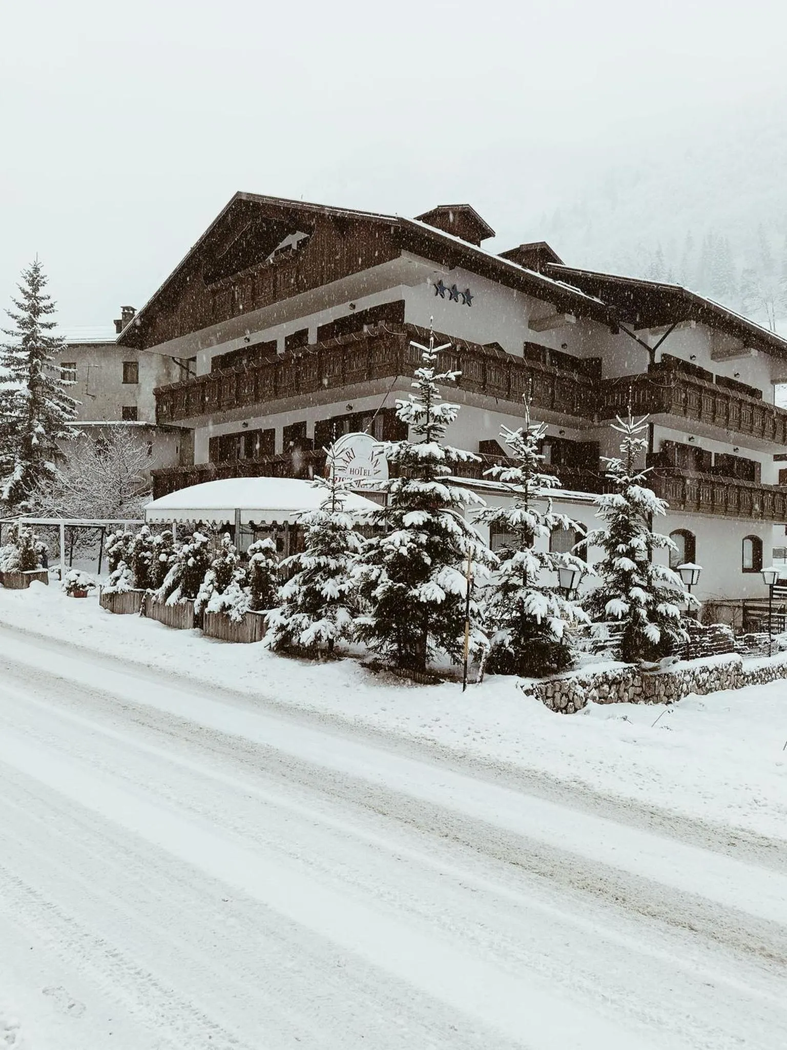 Property building in Hotel Marianna