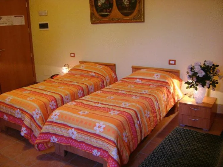 Bed in Albergo Corte Antica