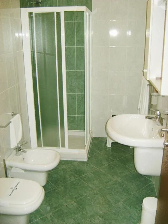 Bathroom in Albergo Corte Antica